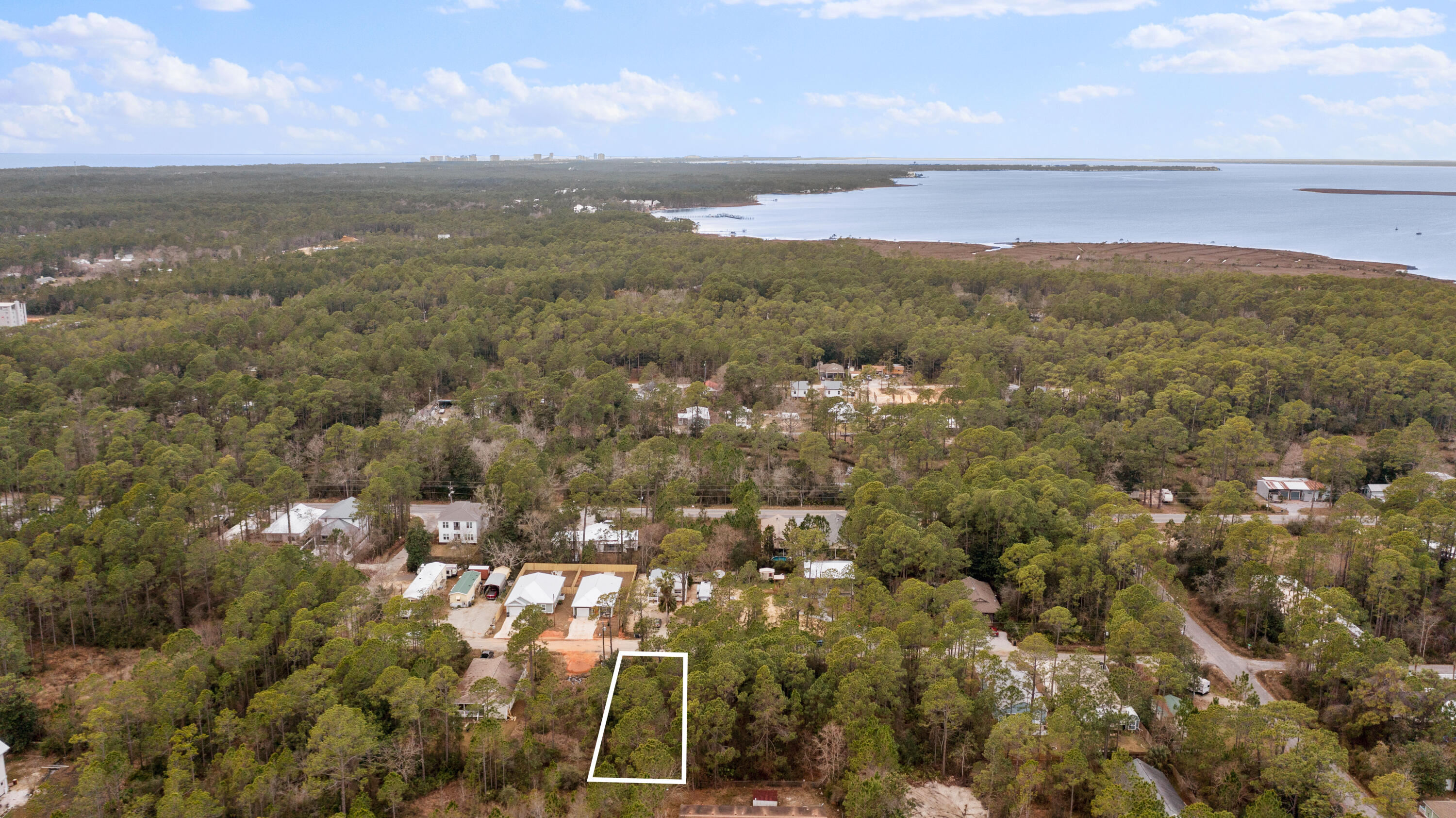 Have You Been Looking For The Perfect Homesite To Build Your New Home In Santa Rosa Beach? You'll Love Living In The Highly Sought After Santa Rosa Beach With NO HOA. Located In The Just Minutes Away From The Finest Dining, Shopping & Entertainment That SoWal & 30a Has To Offer & Just A Short Drive To The Beach! Don't Miss The Opportunity To Make This One Yours! As Always, Buyer To Verify All ltems Deemed Important Including: Dimensions, Dues, Taxes, Etc.