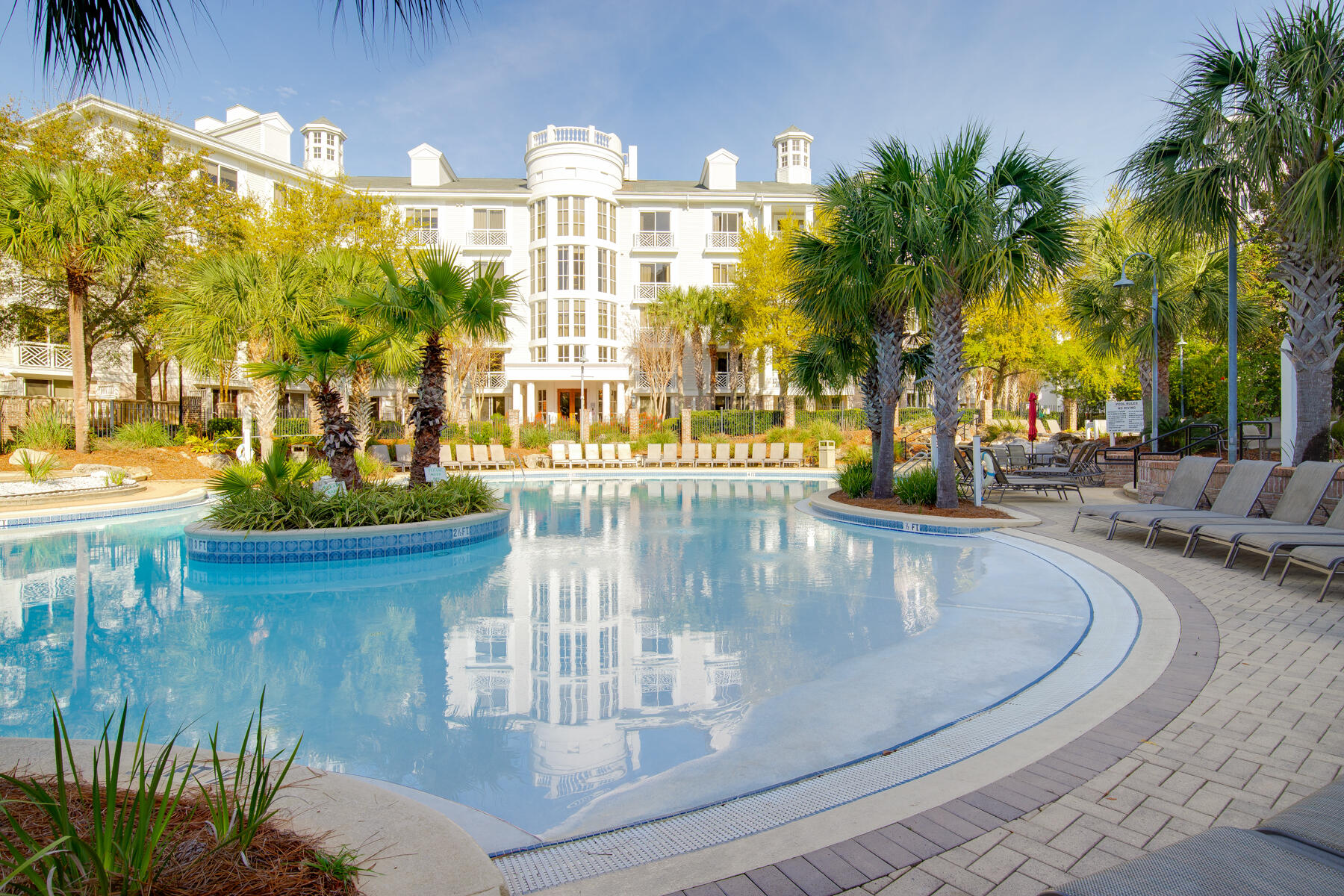 BAHIA CONDO - Residential