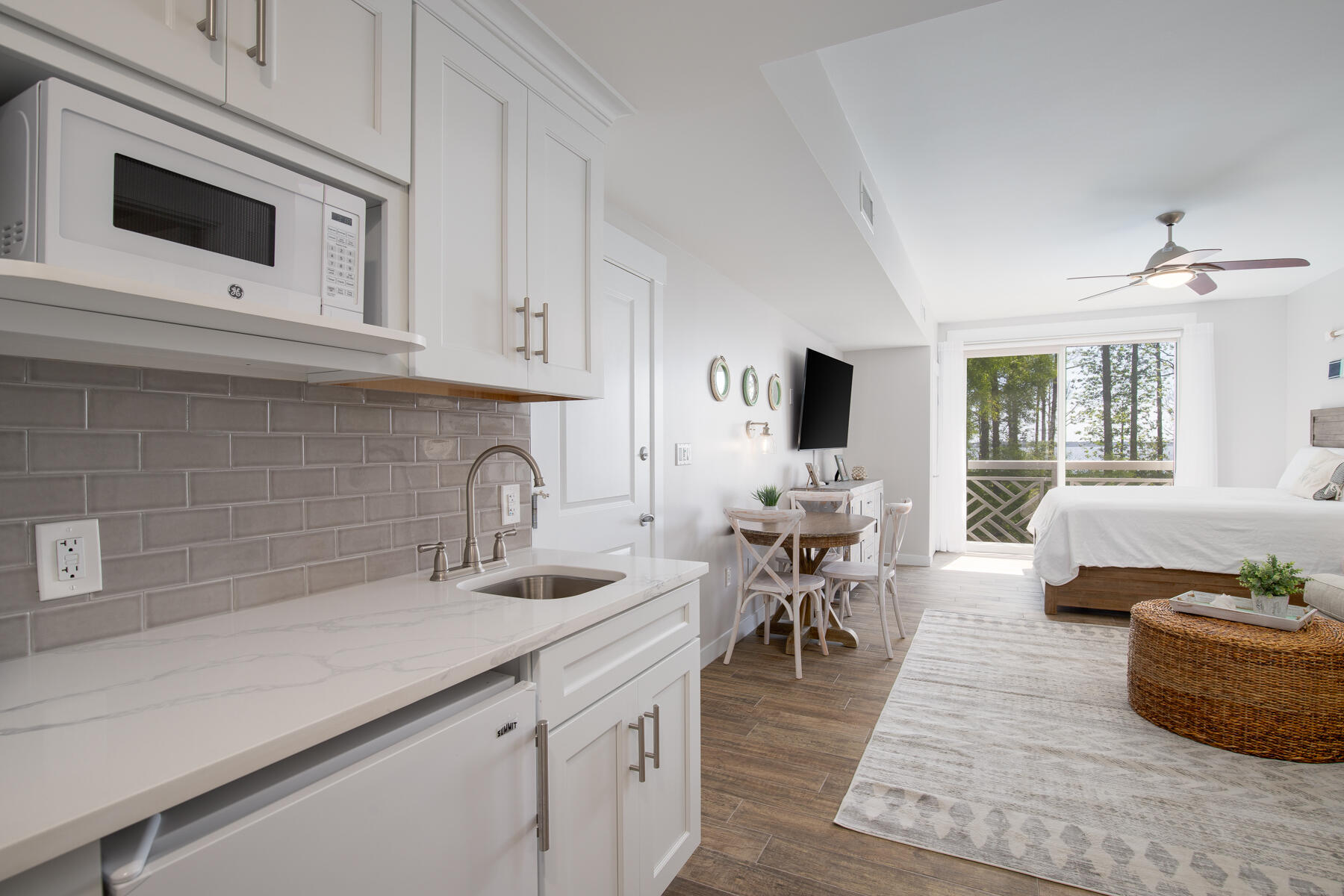 BAHIA CONDO - Residential