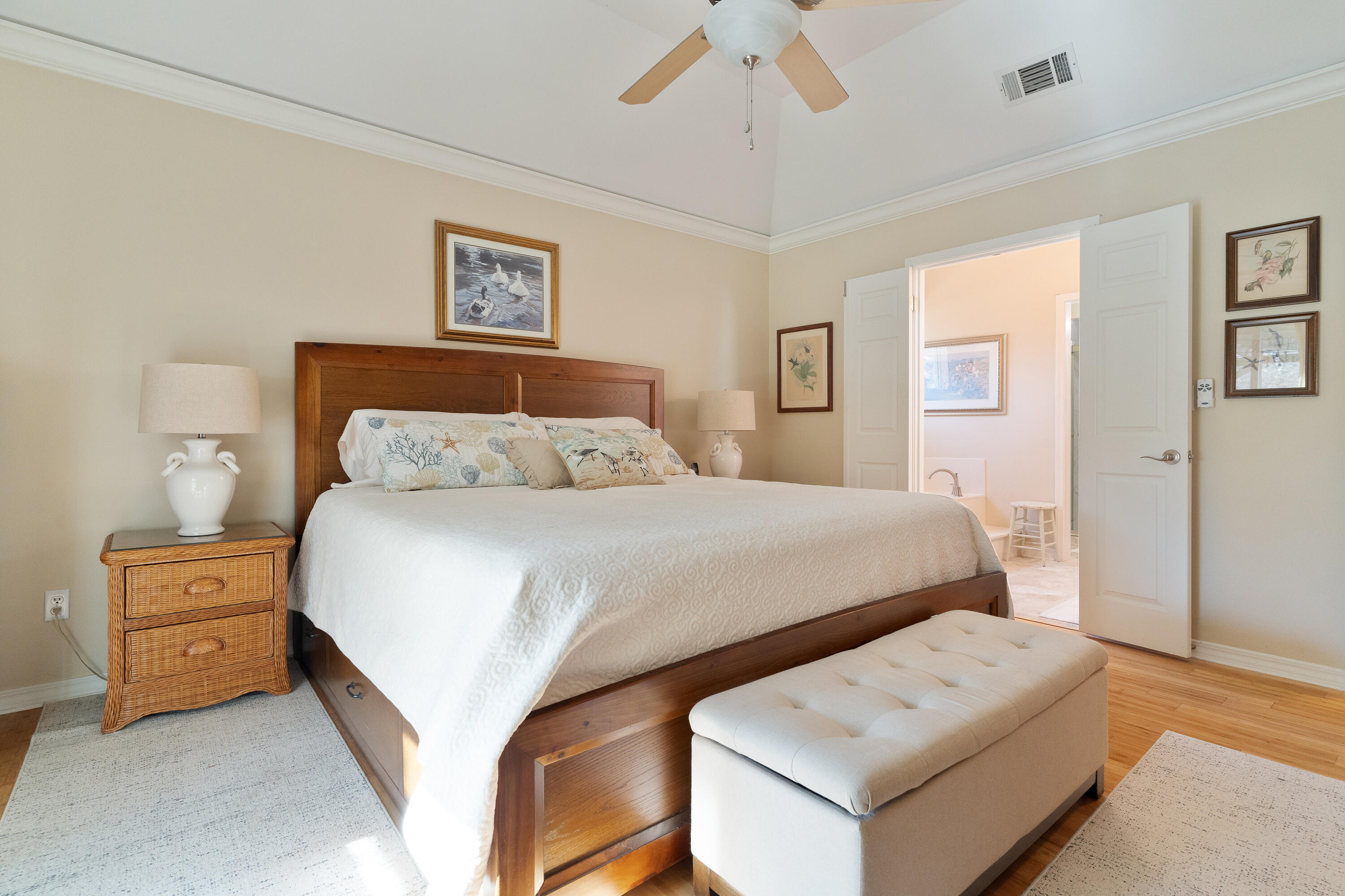 MARY ESTHER MANOR - Residential