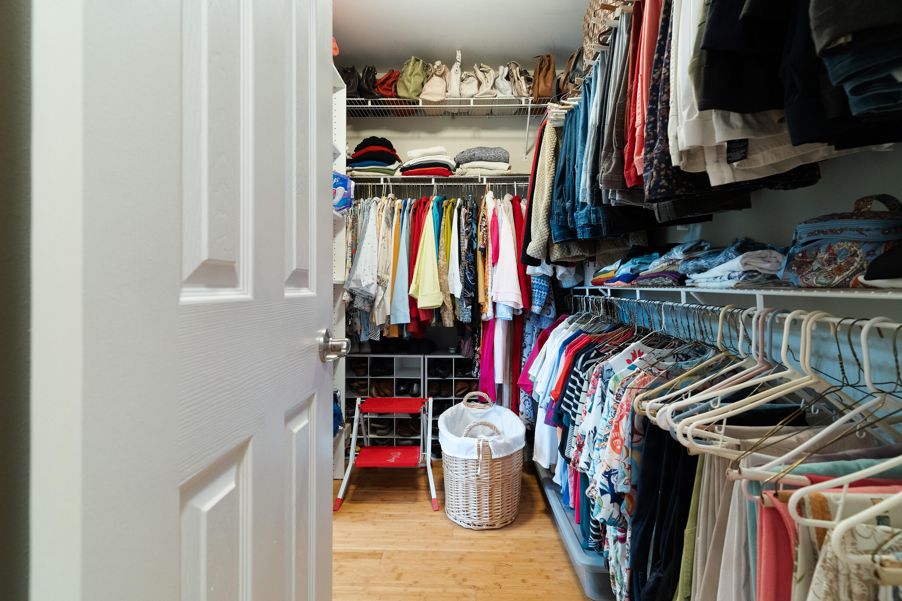 MARY ESTHER MANOR - Residential