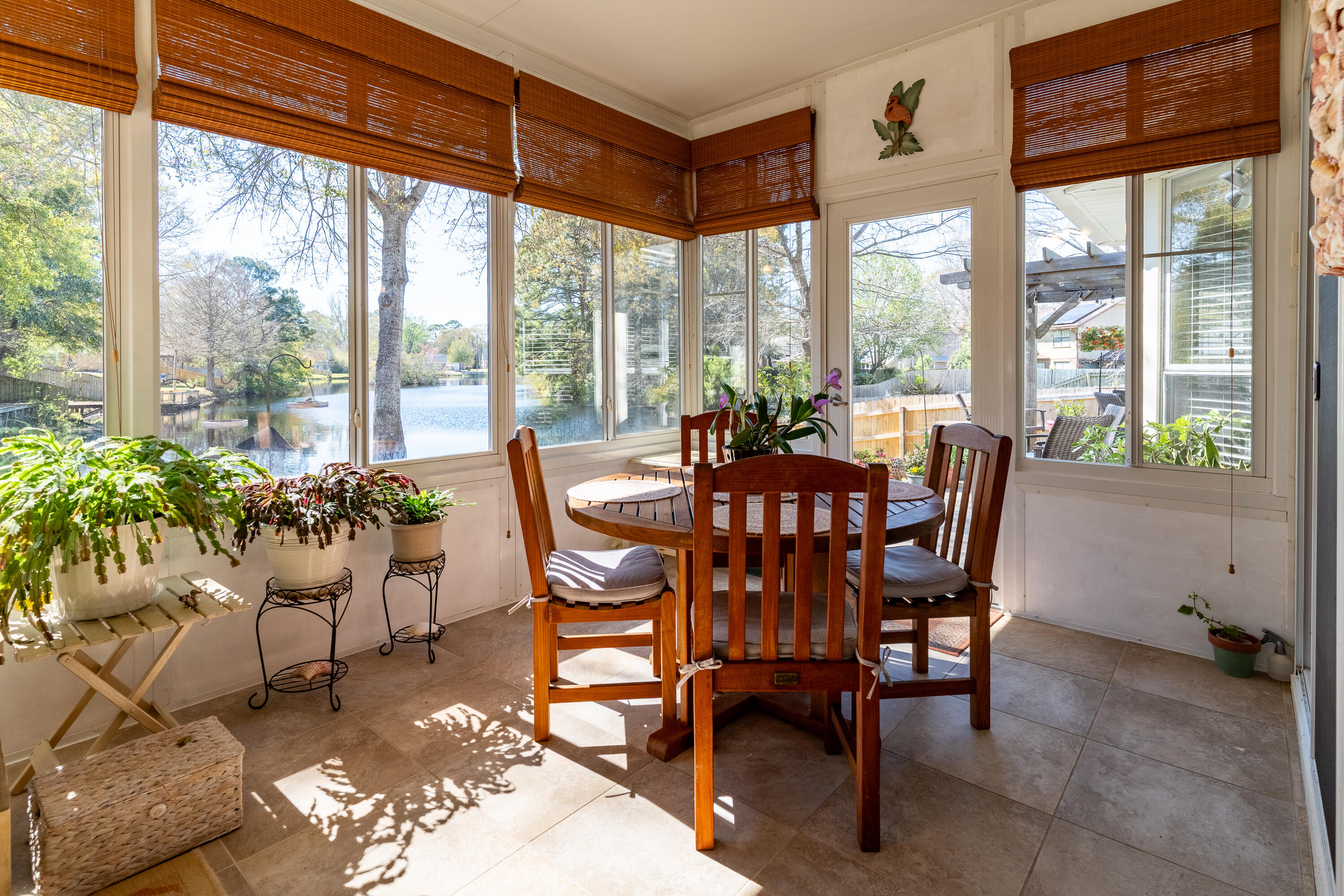 MARY ESTHER MANOR - Residential