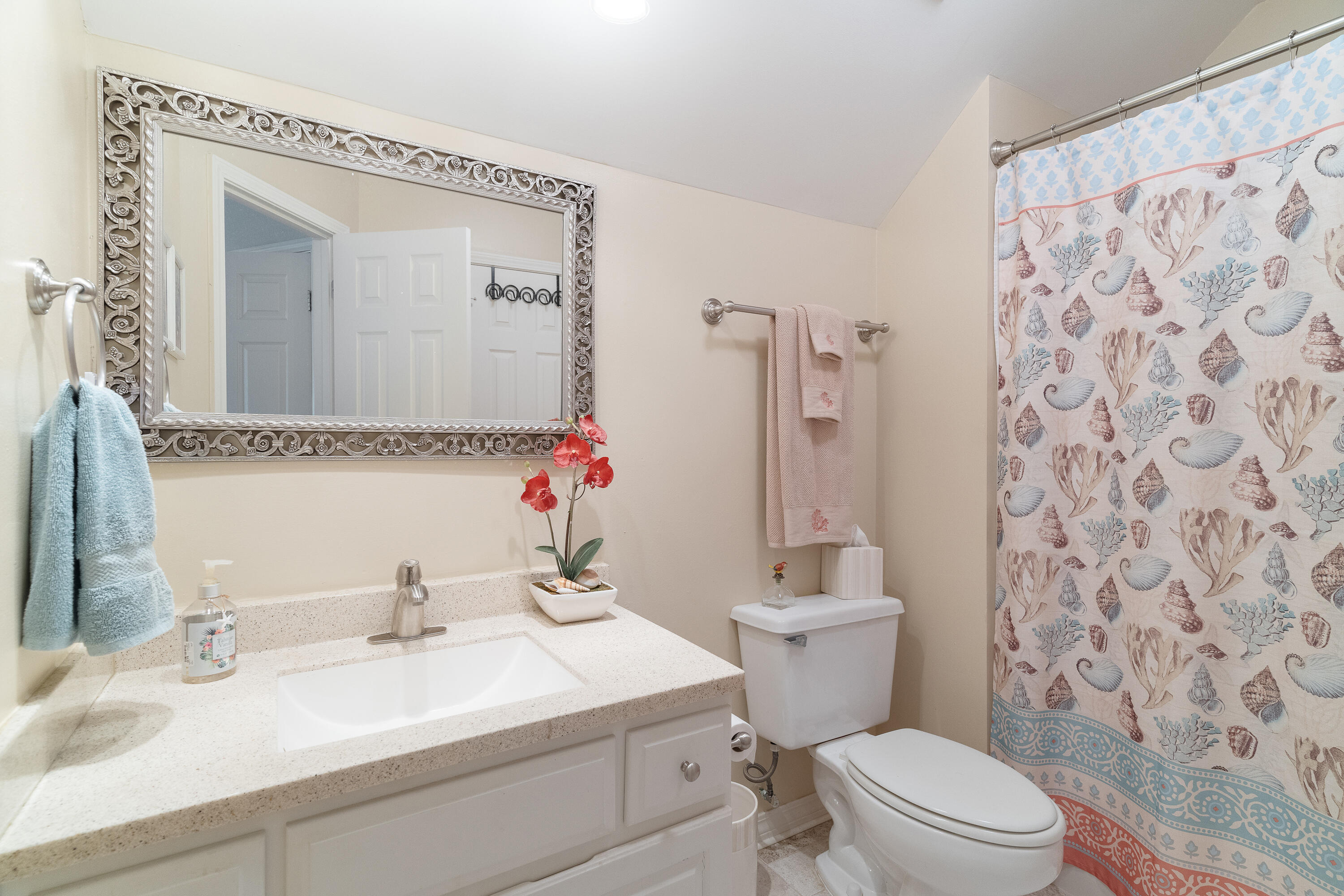 MARY ESTHER MANOR - Residential