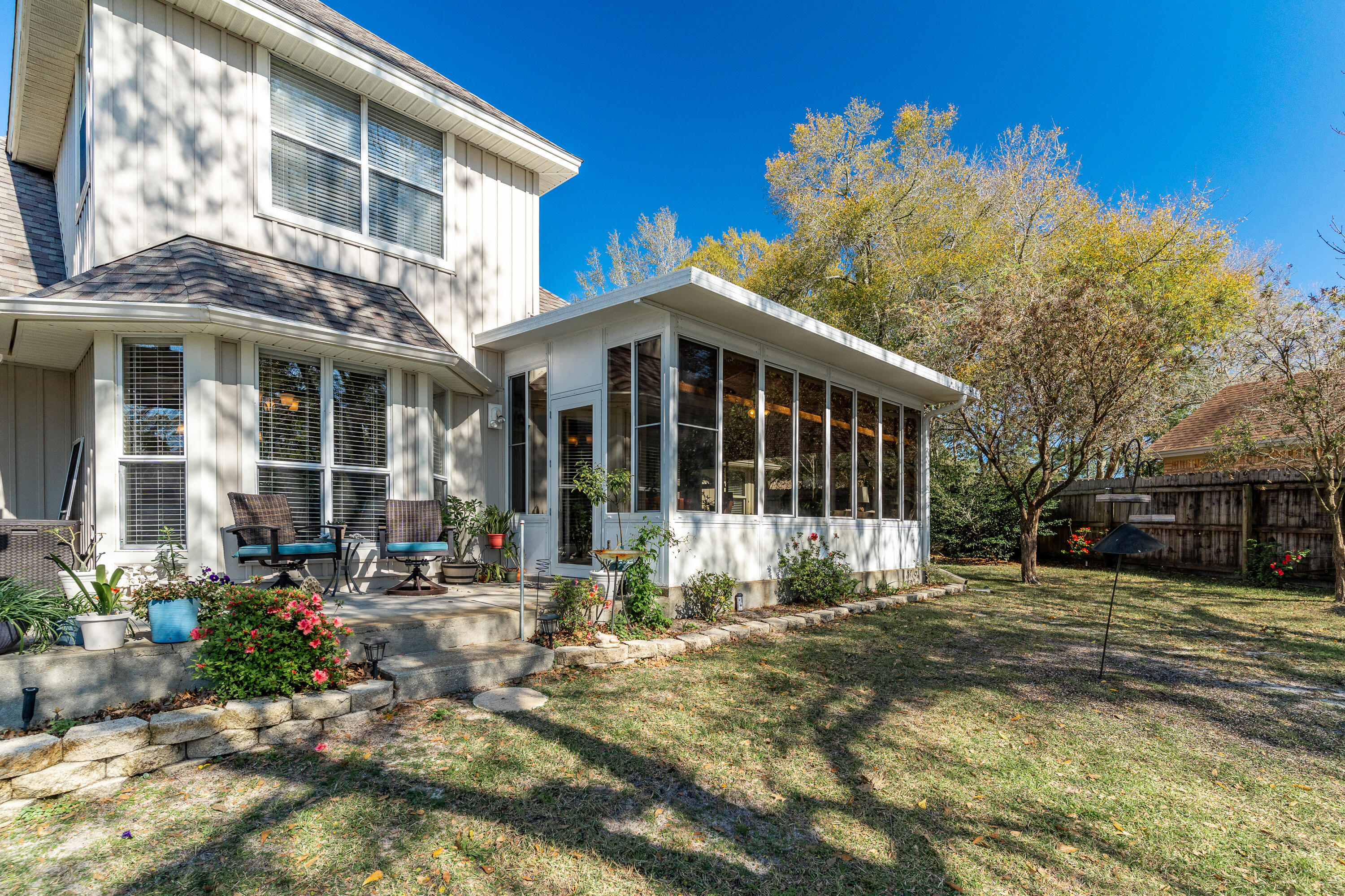 MARY ESTHER MANOR - Residential