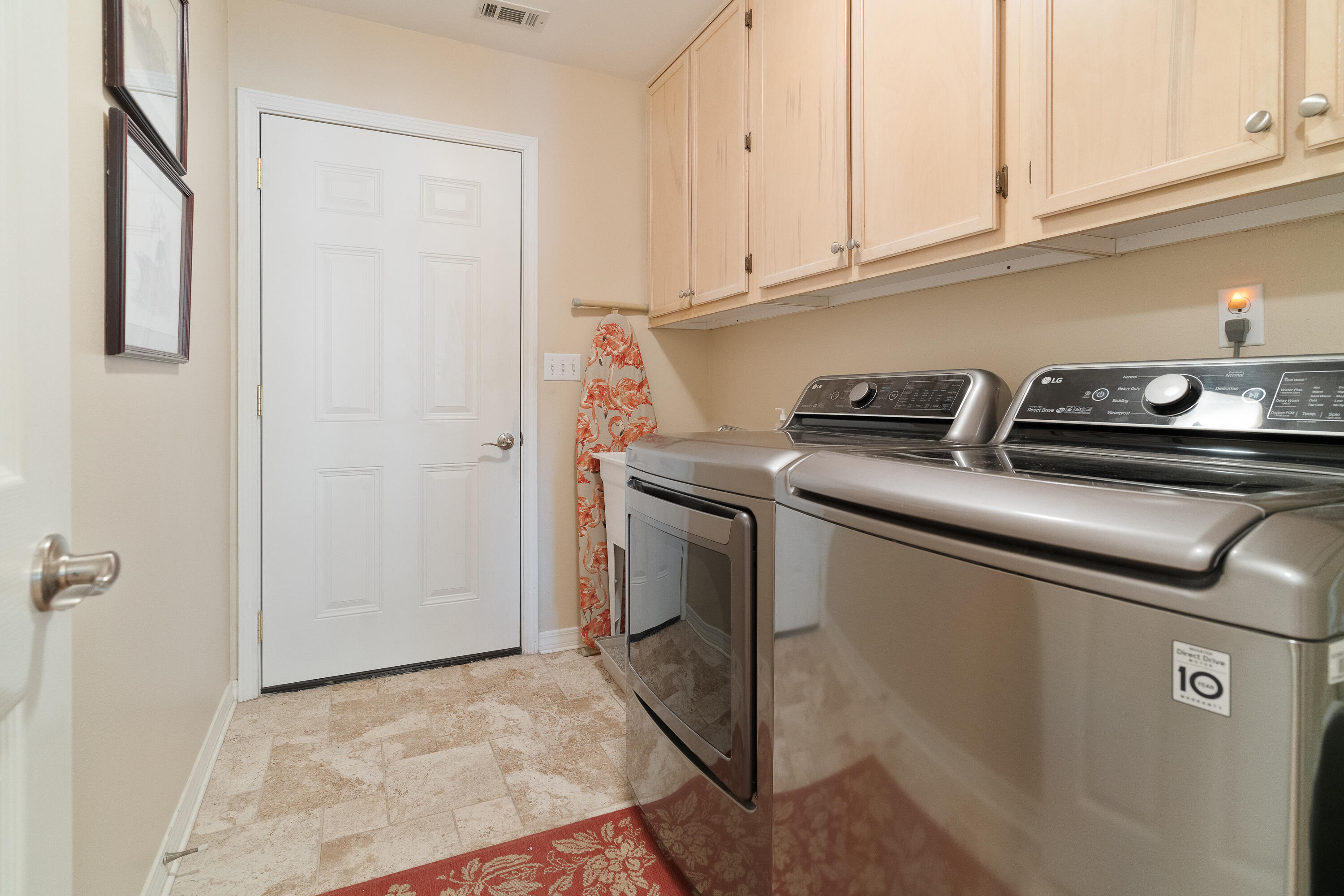 MARY ESTHER MANOR - Residential