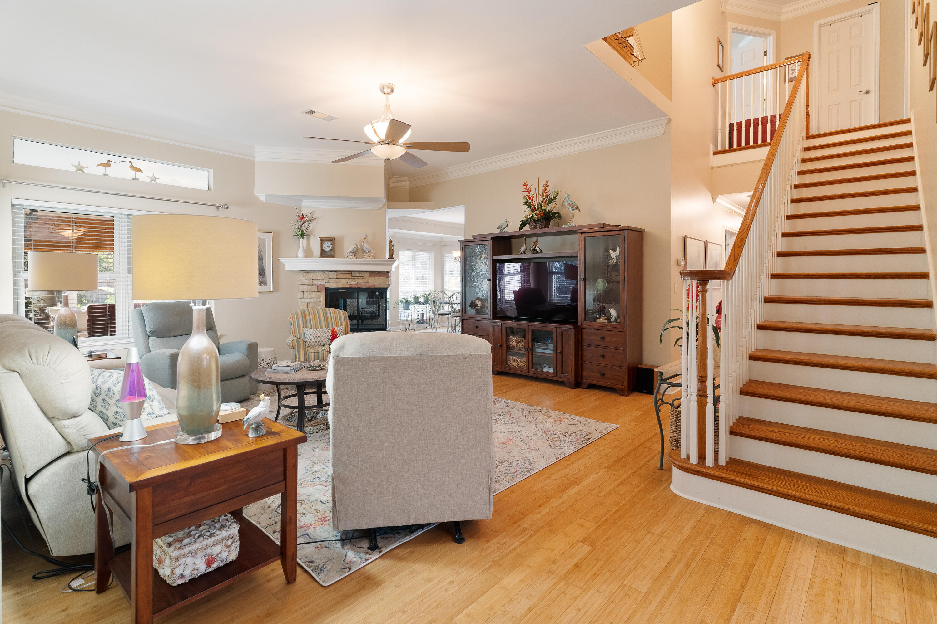 MARY ESTHER MANOR - Residential