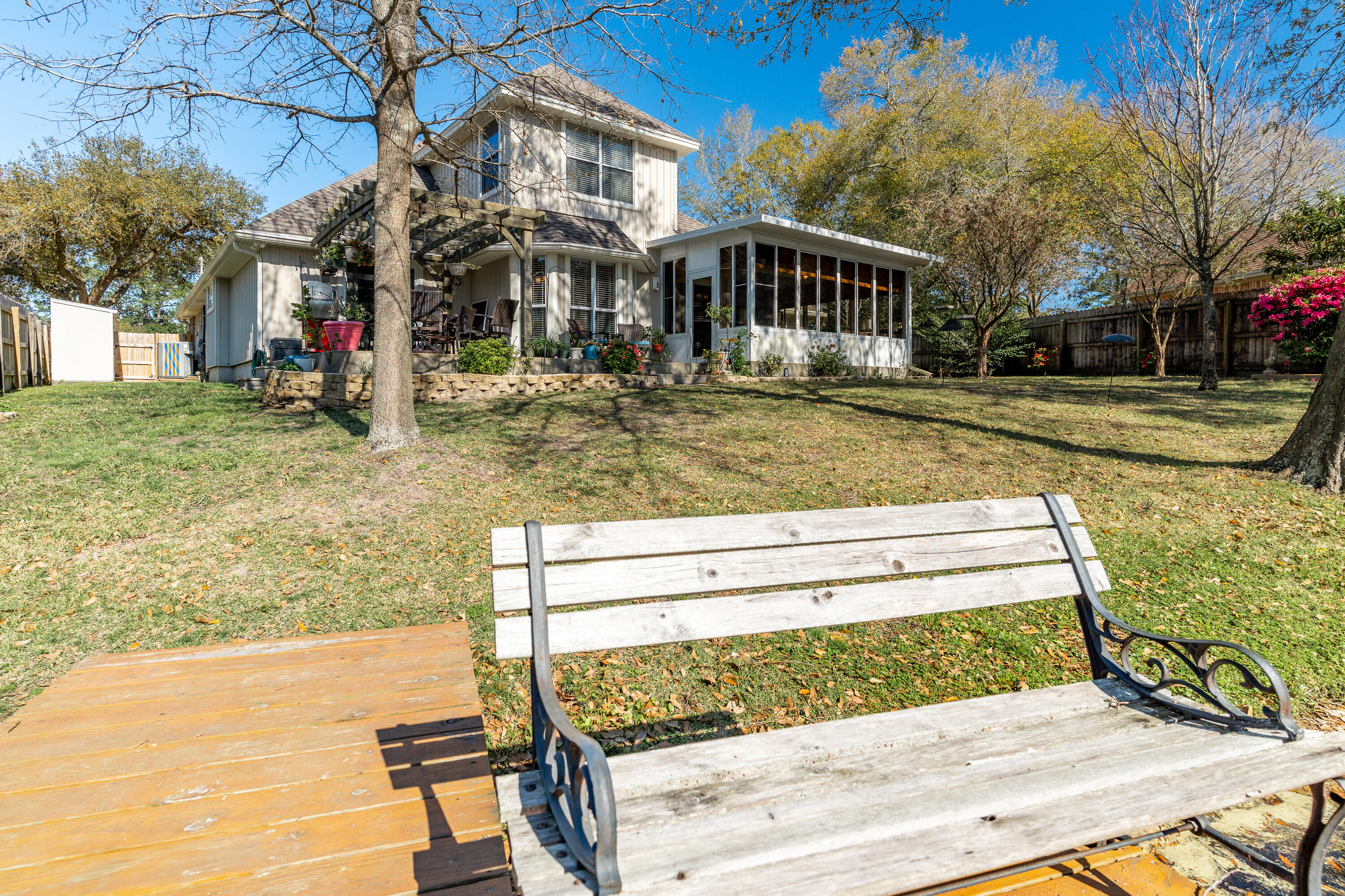 MARY ESTHER MANOR - Residential