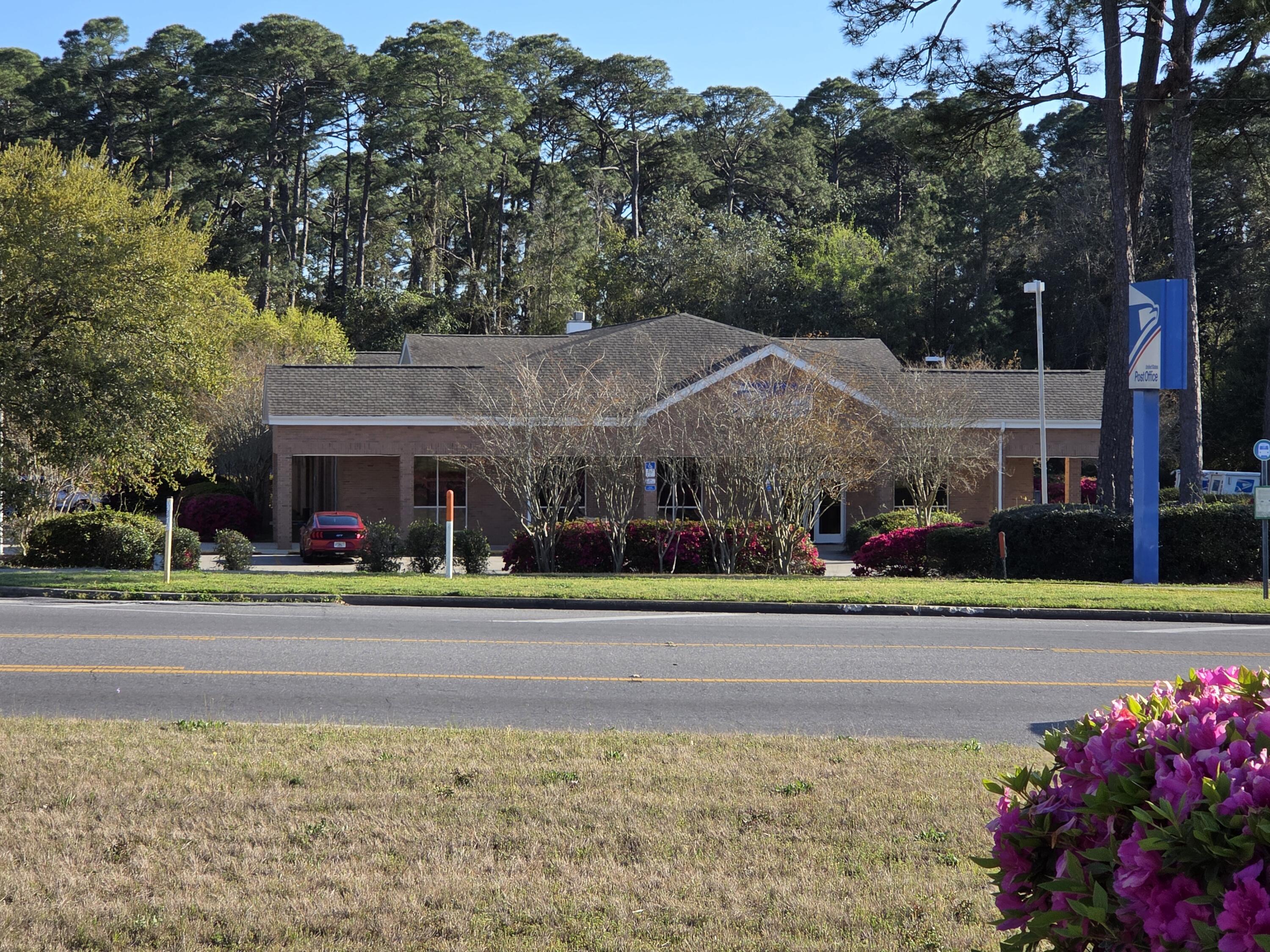 MARY ESTHER MANOR - Residential