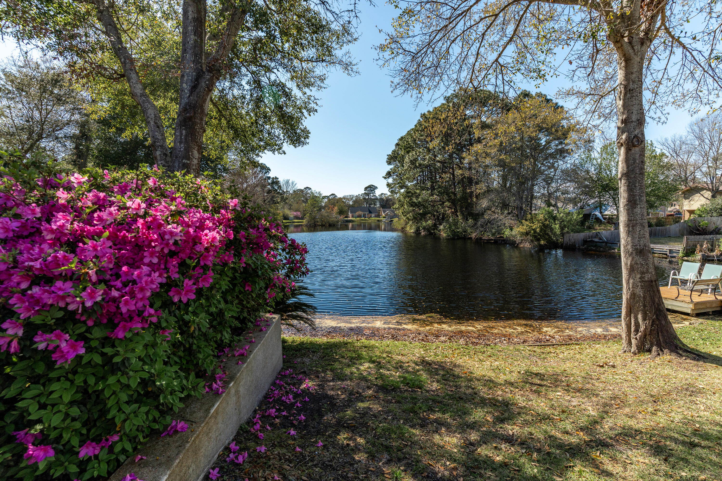MARY ESTHER MANOR - Residential