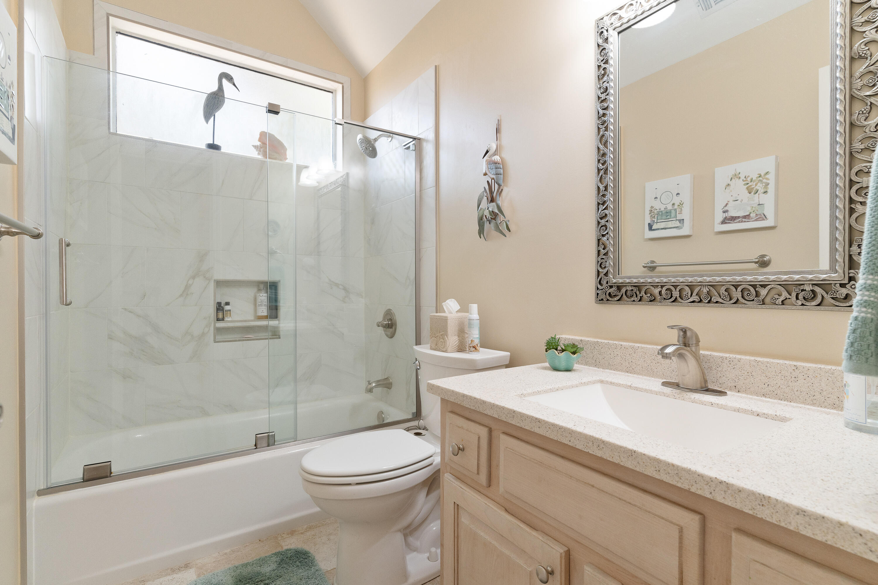 MARY ESTHER MANOR - Residential