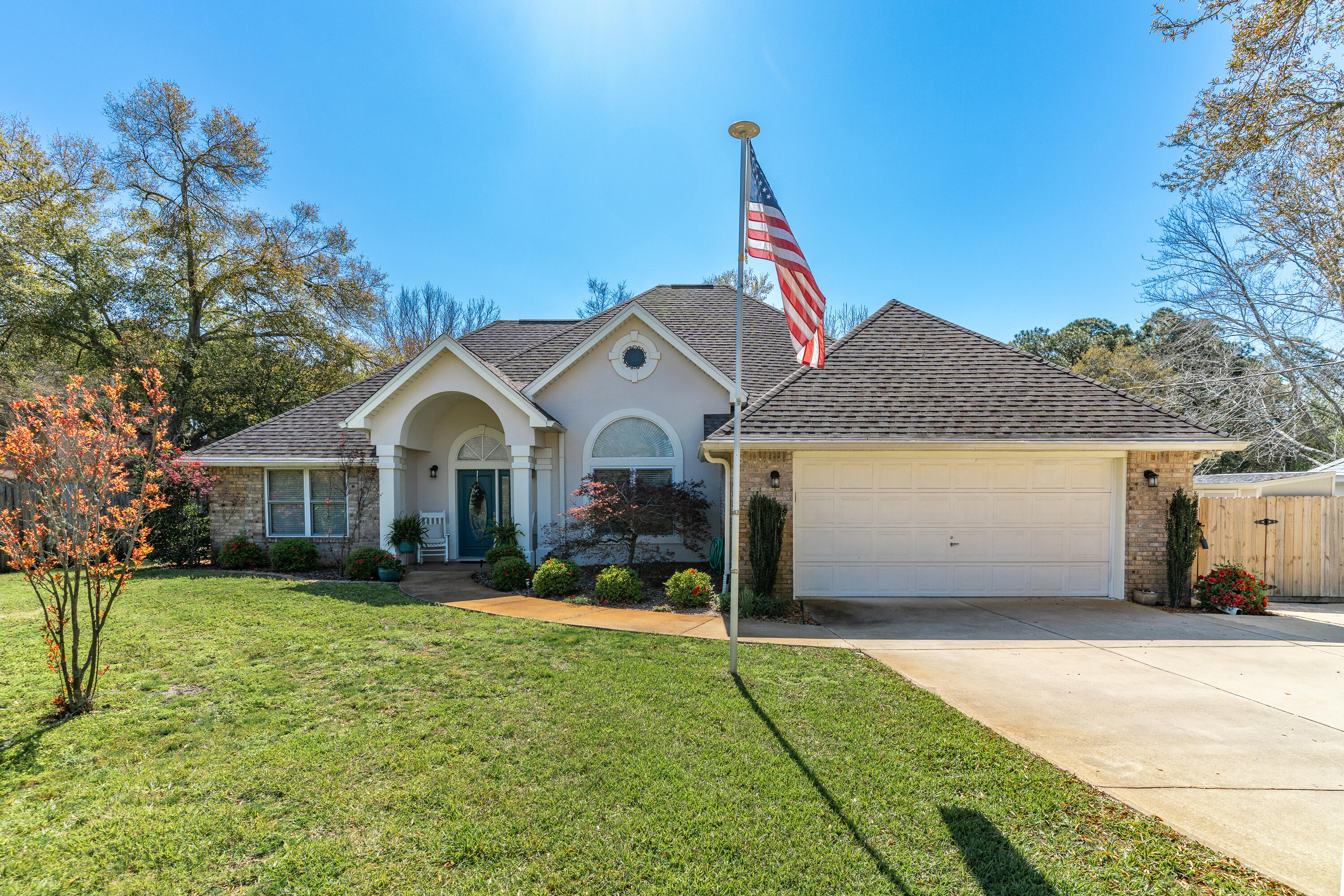 MARY ESTHER MANOR - Residential