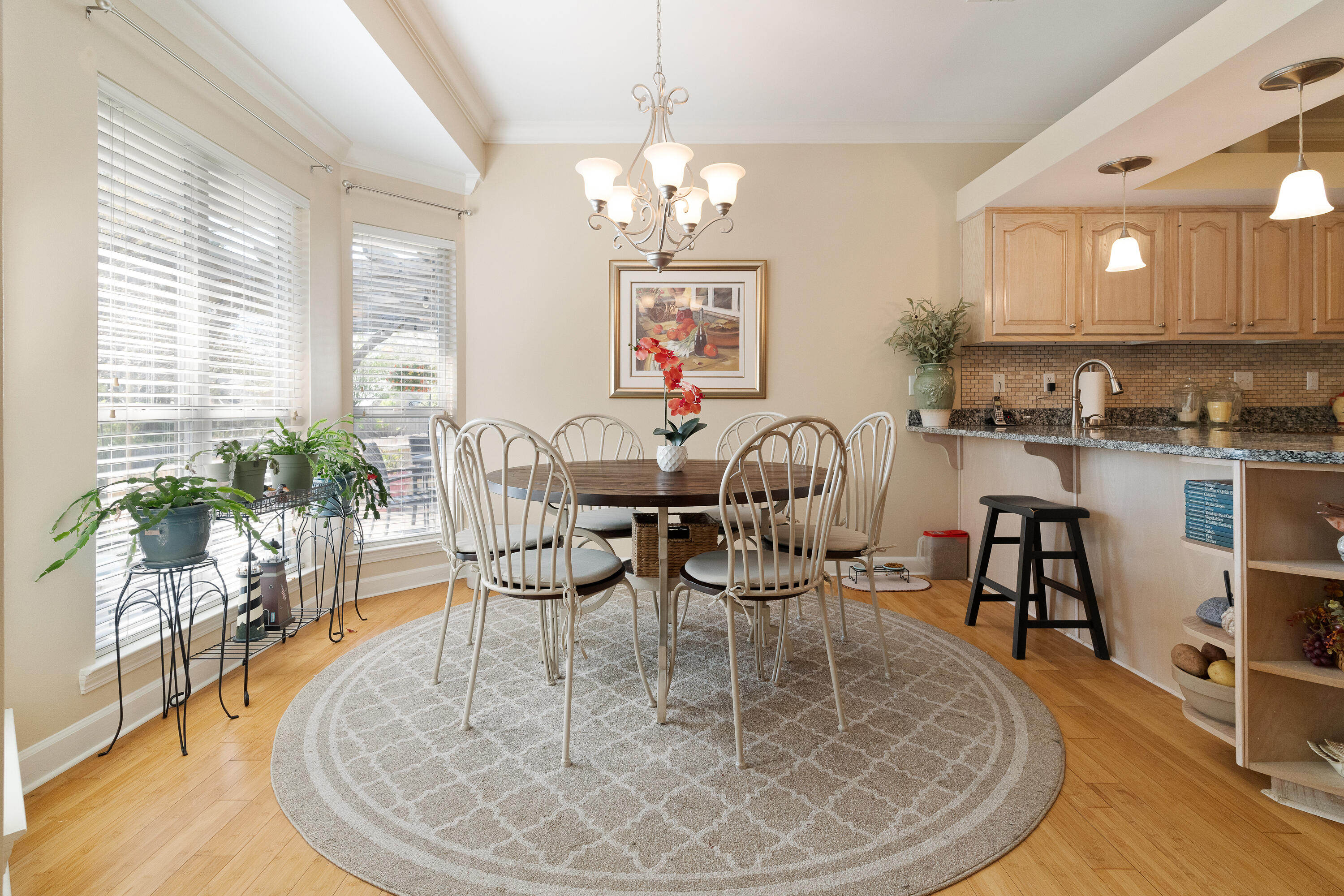 MARY ESTHER MANOR - Residential