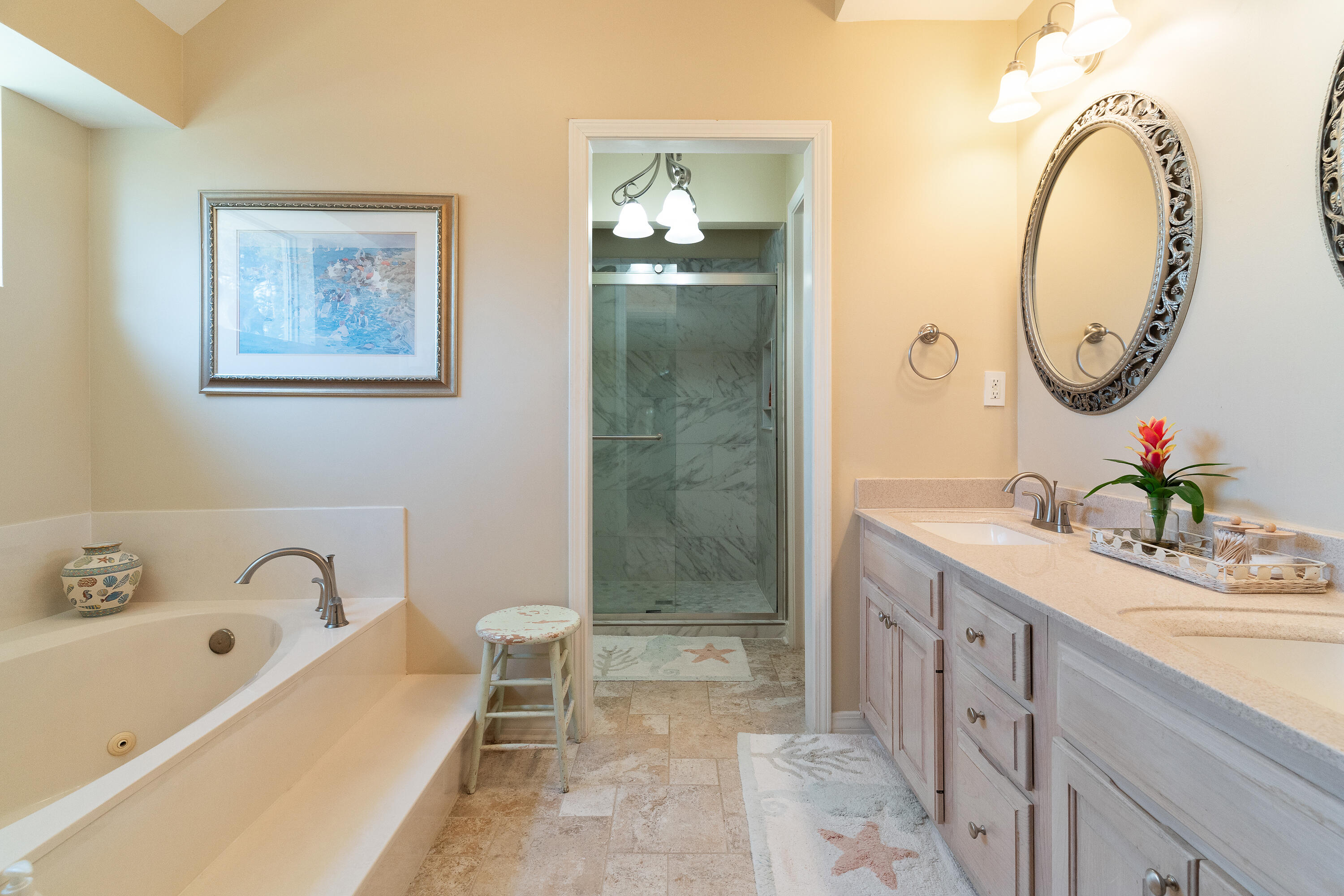 MARY ESTHER MANOR - Residential