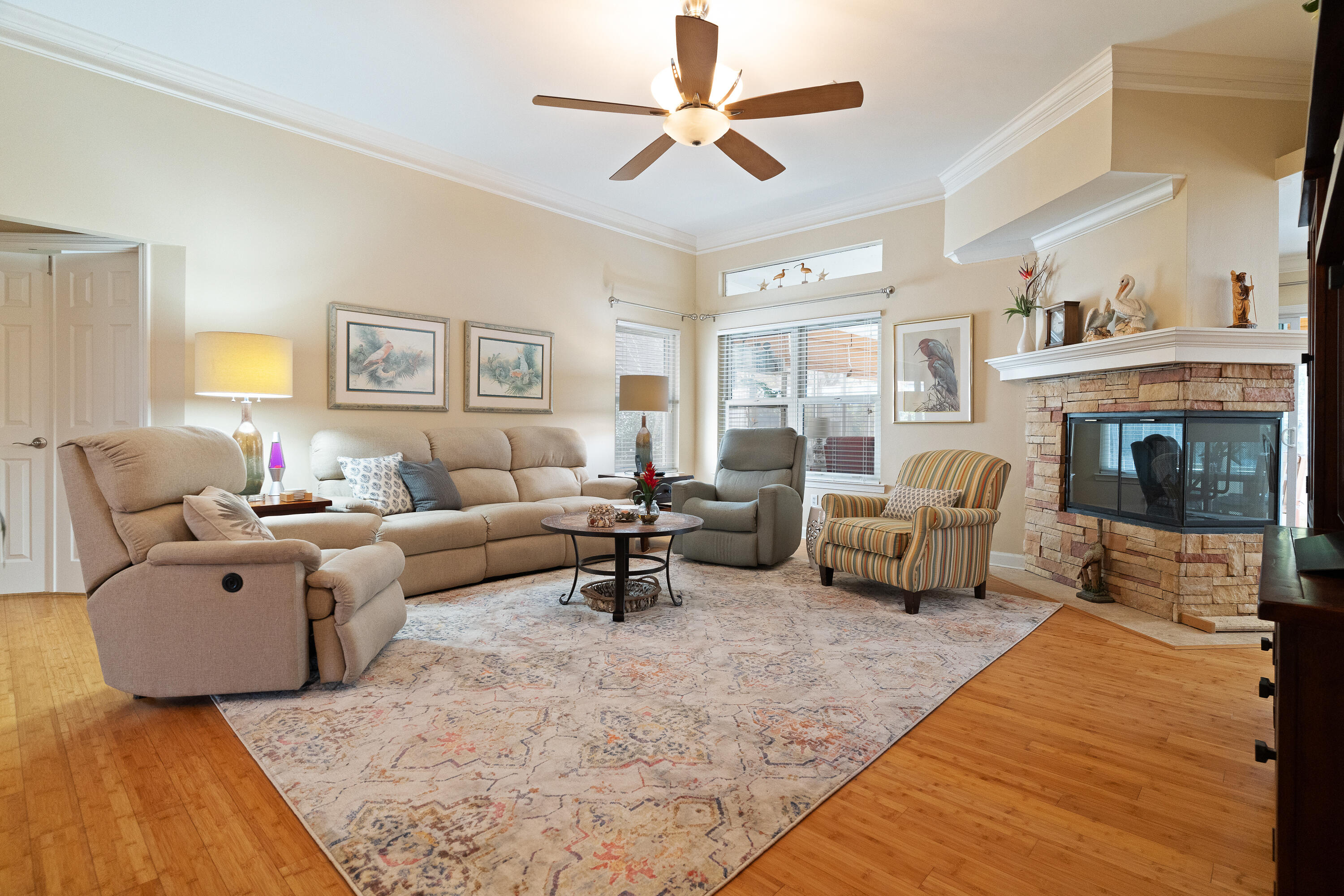 MARY ESTHER MANOR - Residential