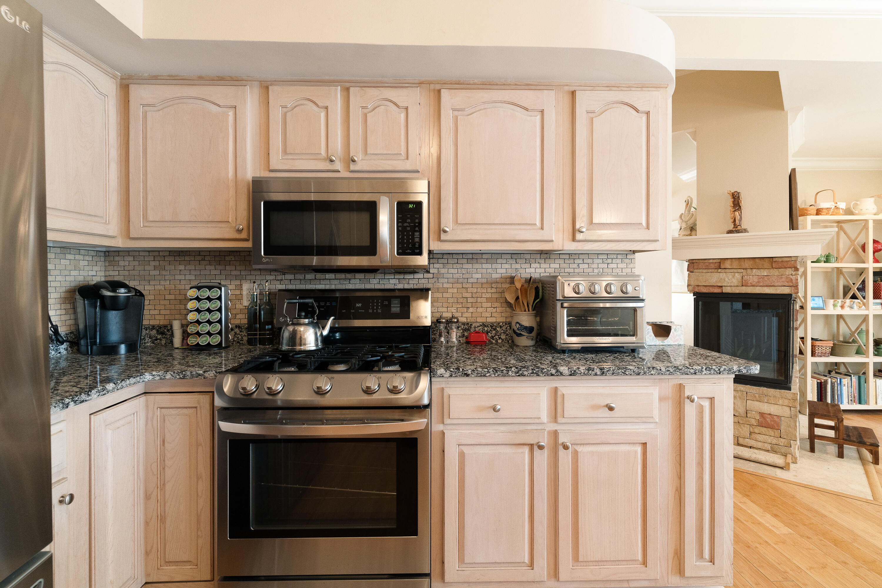 MARY ESTHER MANOR - Residential