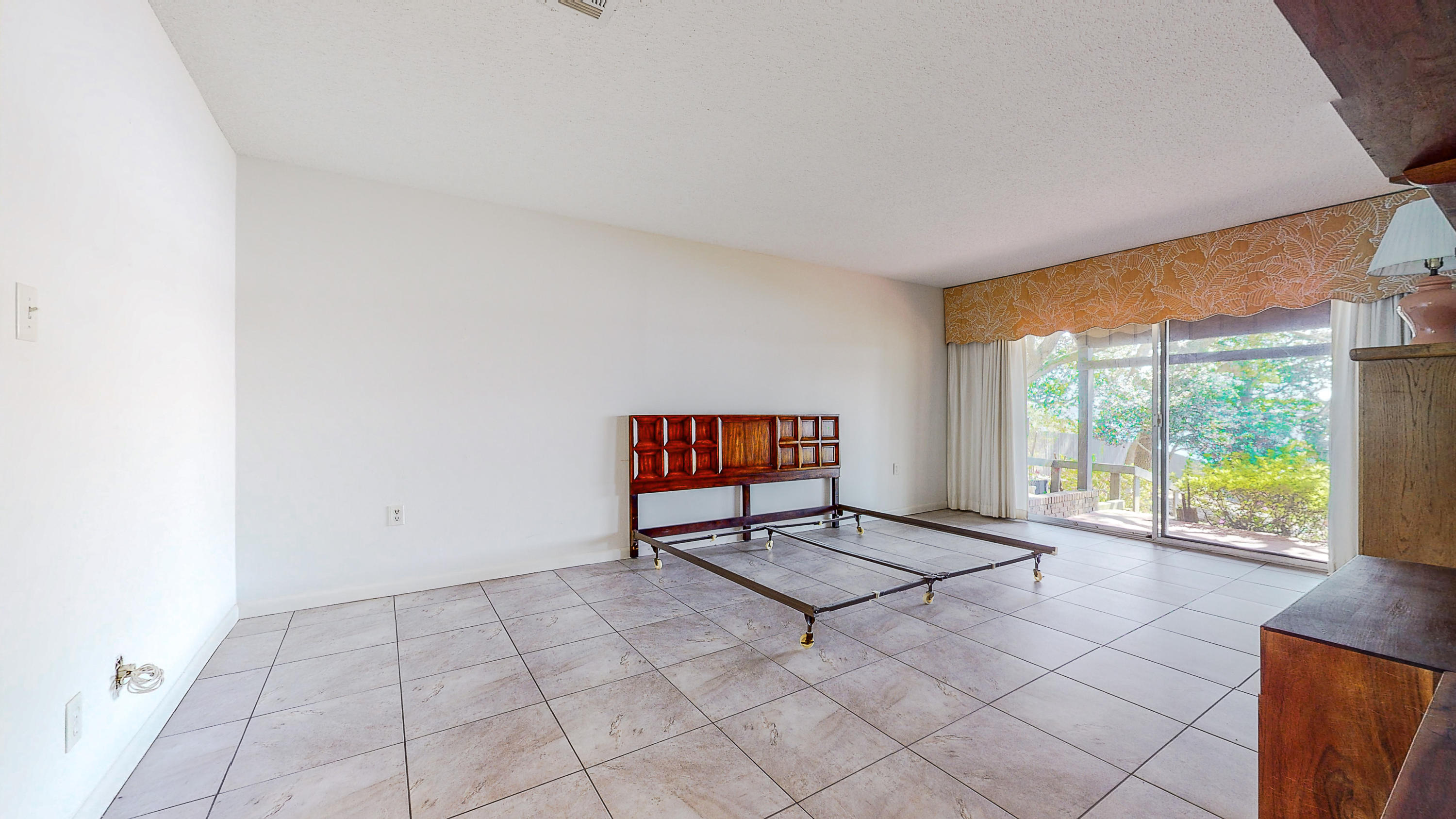 EDGEWATER VILLAGE NORTH - Residential