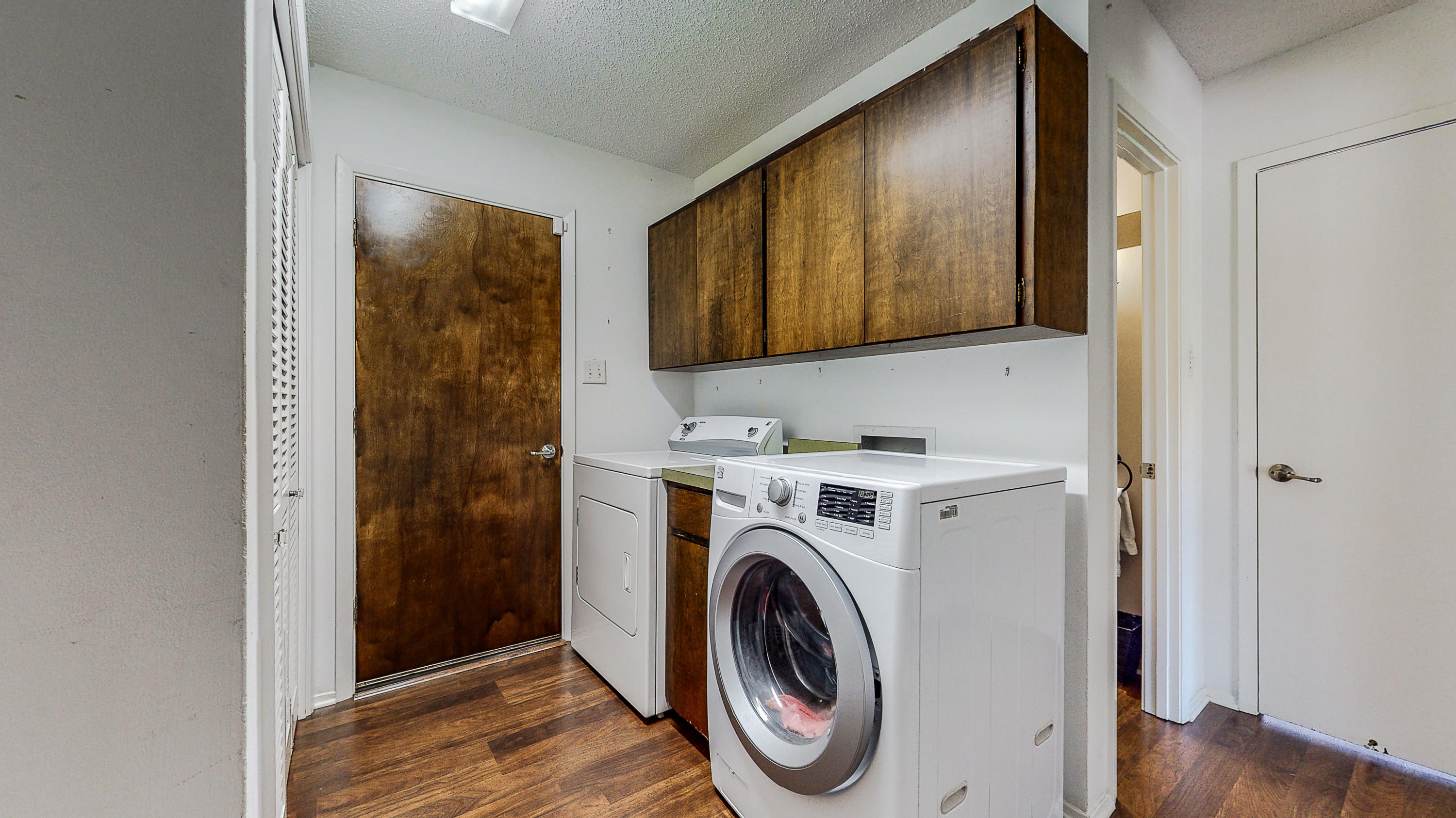 EDGEWATER VILLAGE NORTH - Residential