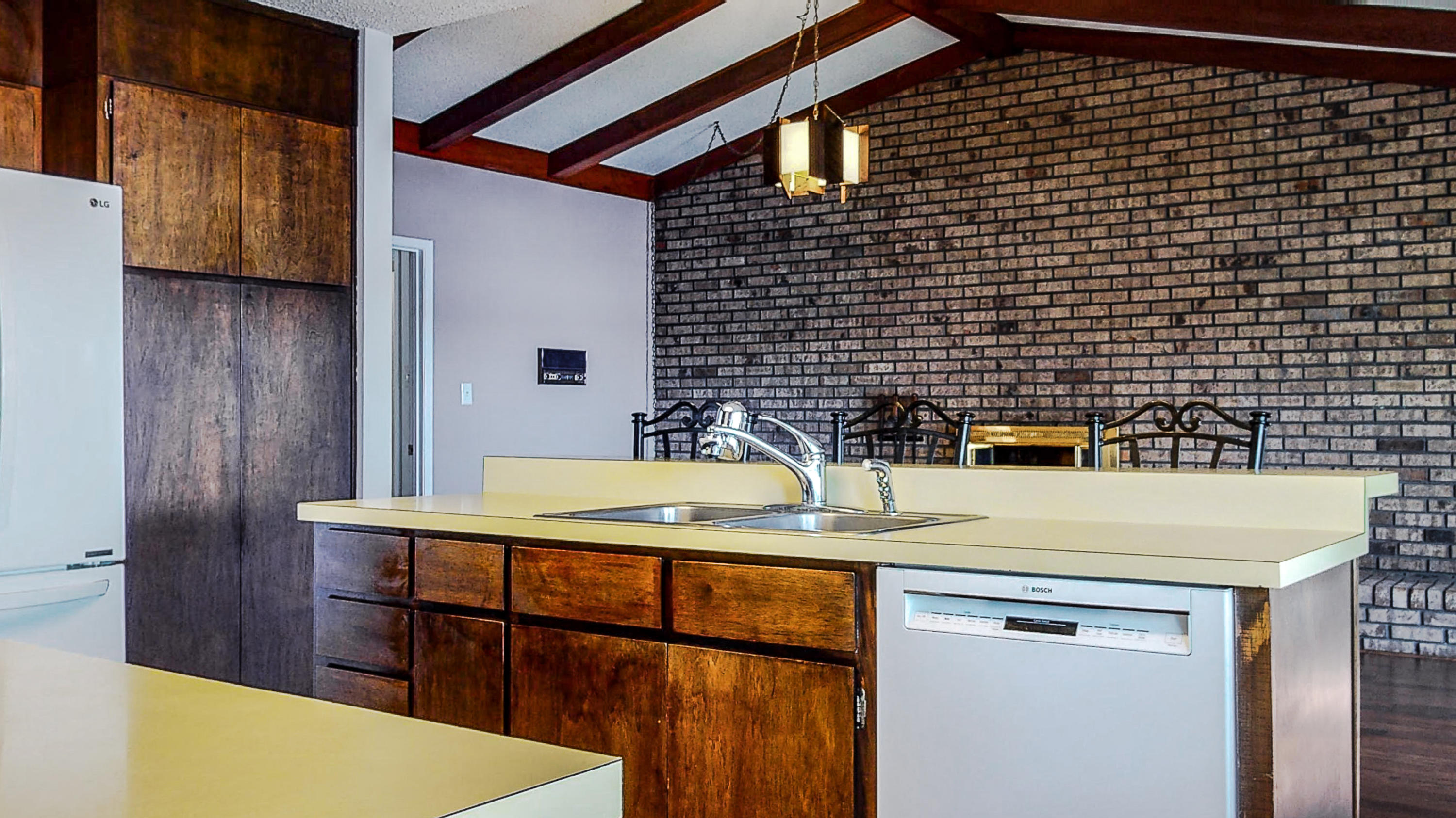 EDGEWATER VILLAGE NORTH - Residential