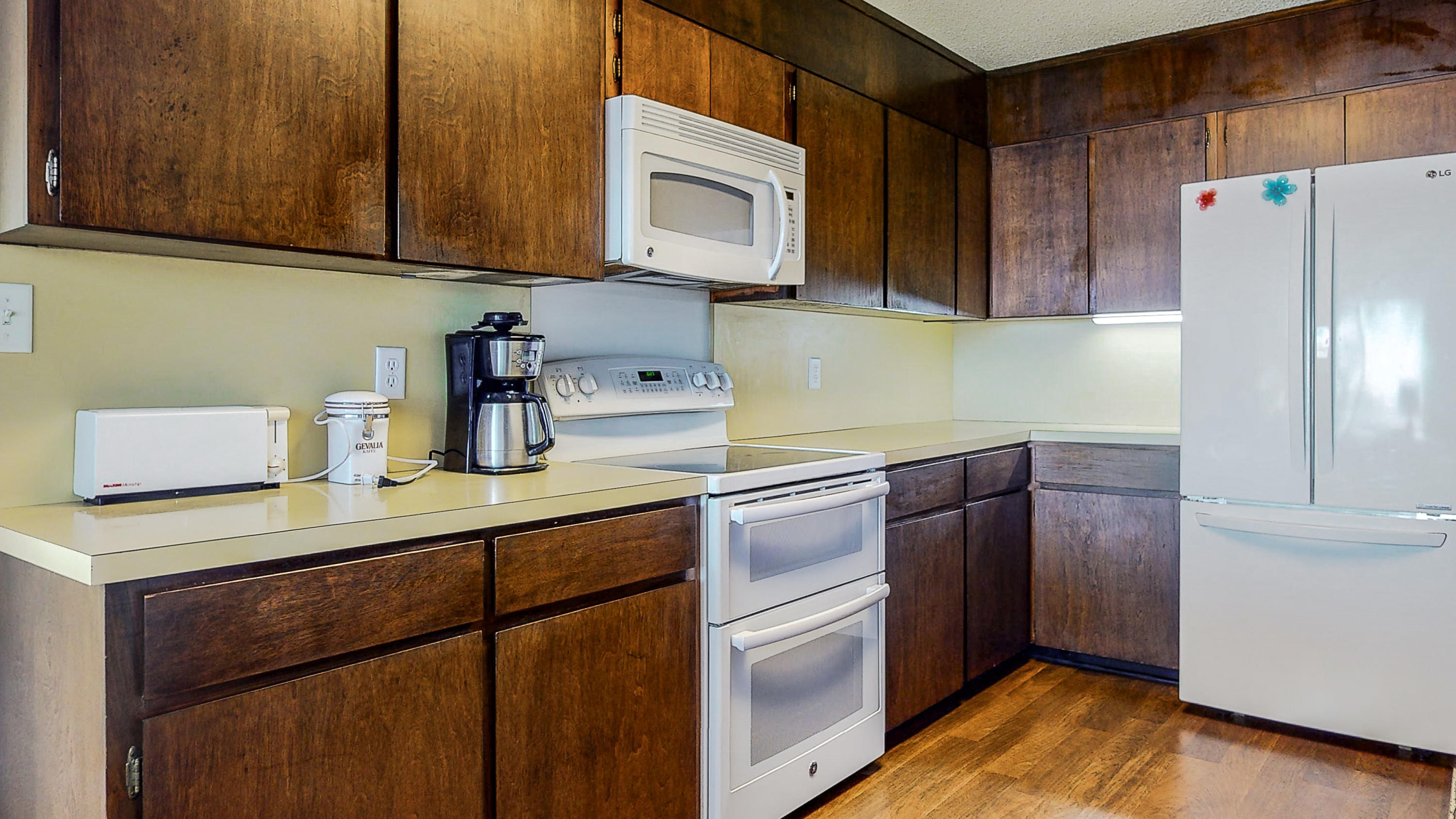 EDGEWATER VILLAGE NORTH - Residential