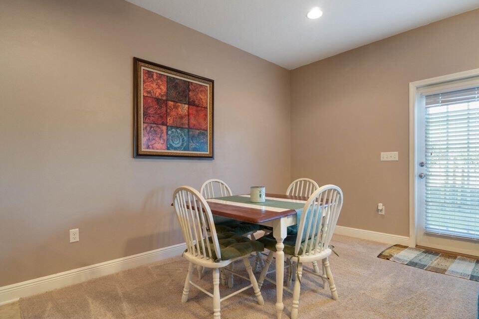 IRON HORSE T/H - Residential Lease