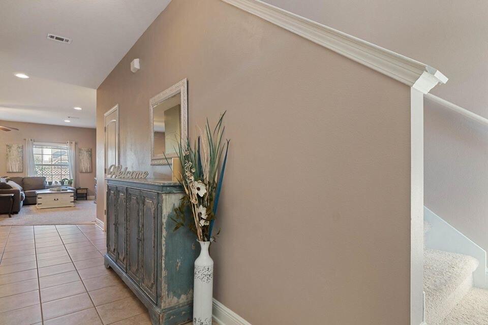 IRON HORSE T/H - Residential Lease