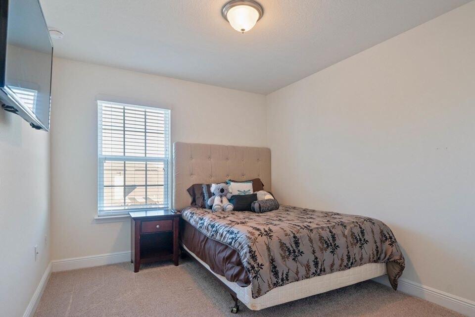 IRON HORSE T/H - Residential Lease