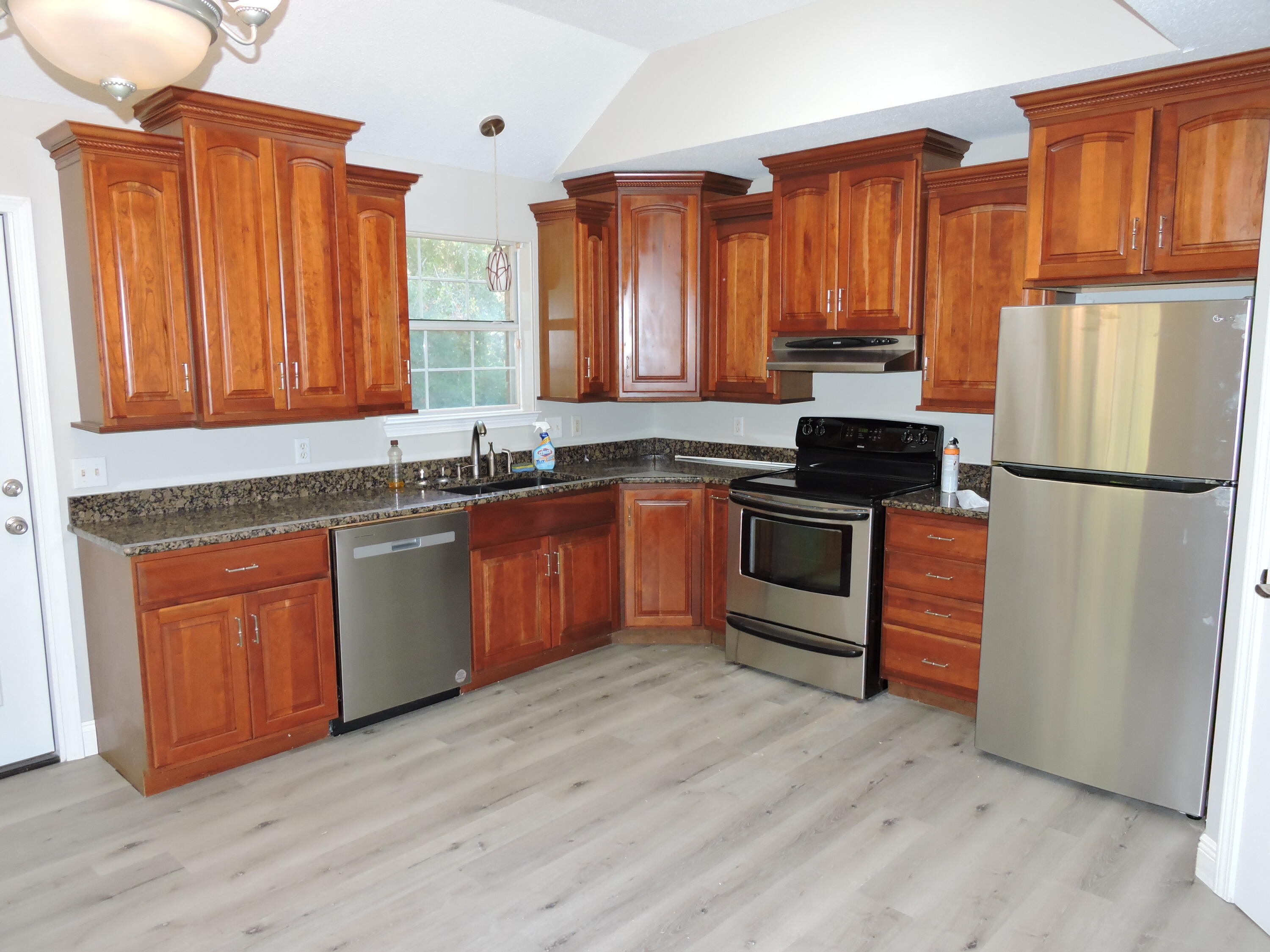 SOUTHGATE PH 3 - Residential Lease