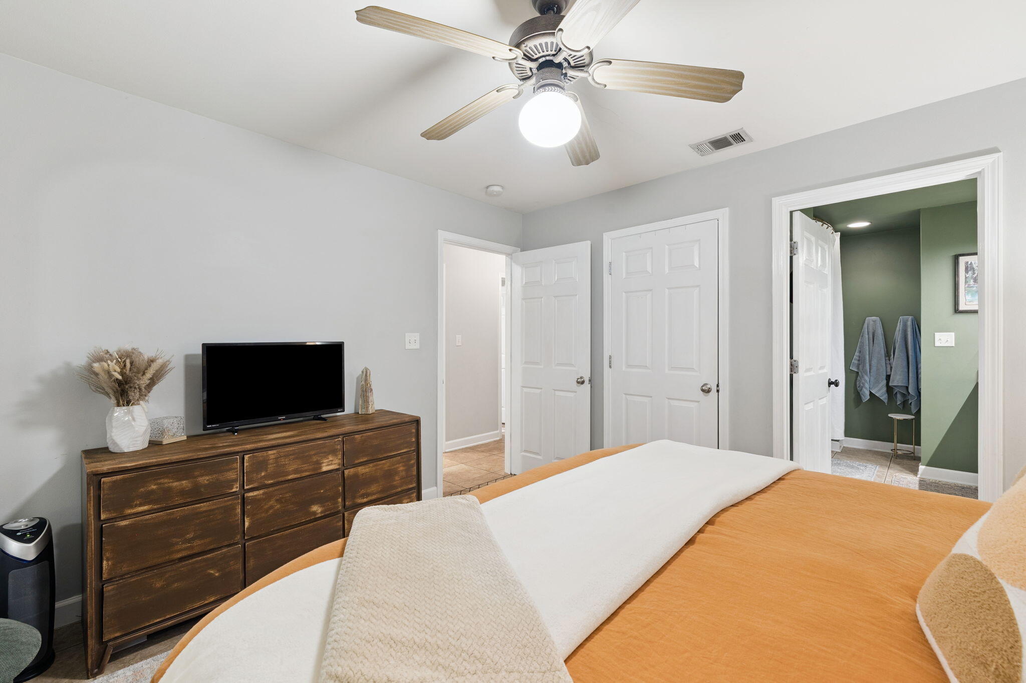 TOWN OF SANTA ROSA - Residential