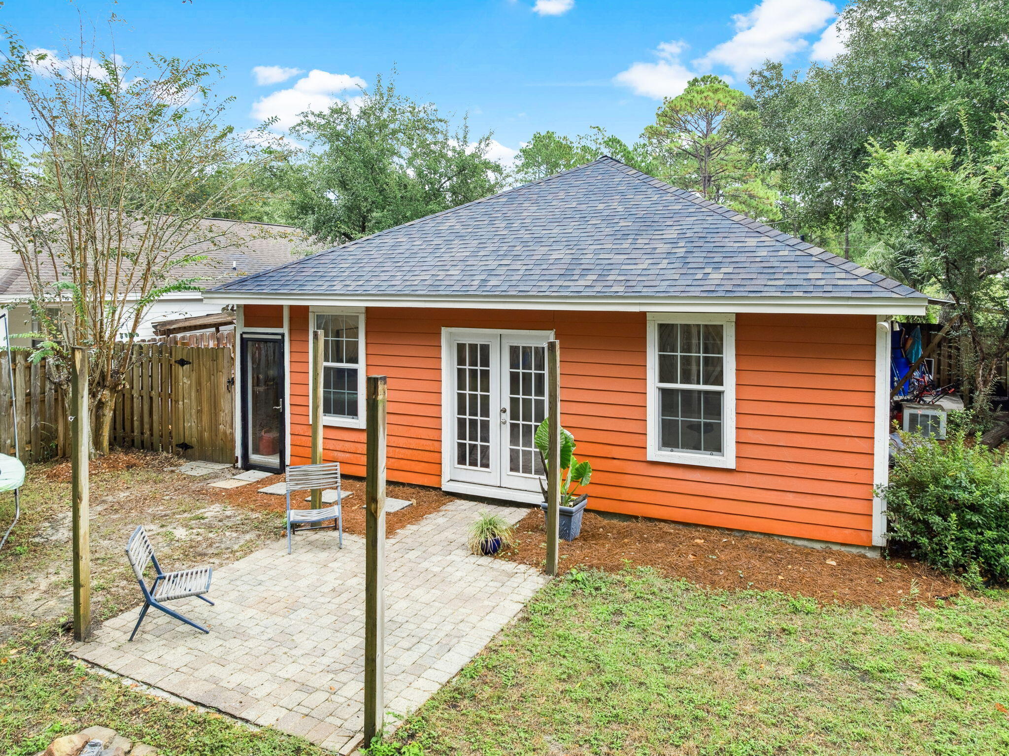 TOWN OF SANTA ROSA - Residential