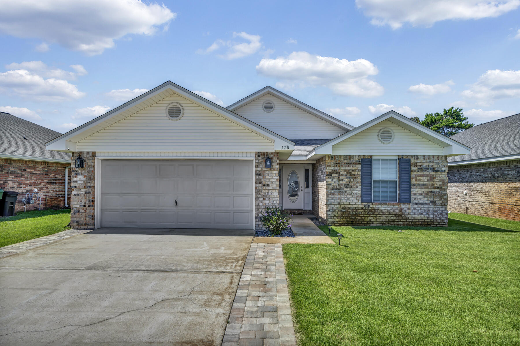 PARADISE RETREAT - Residential