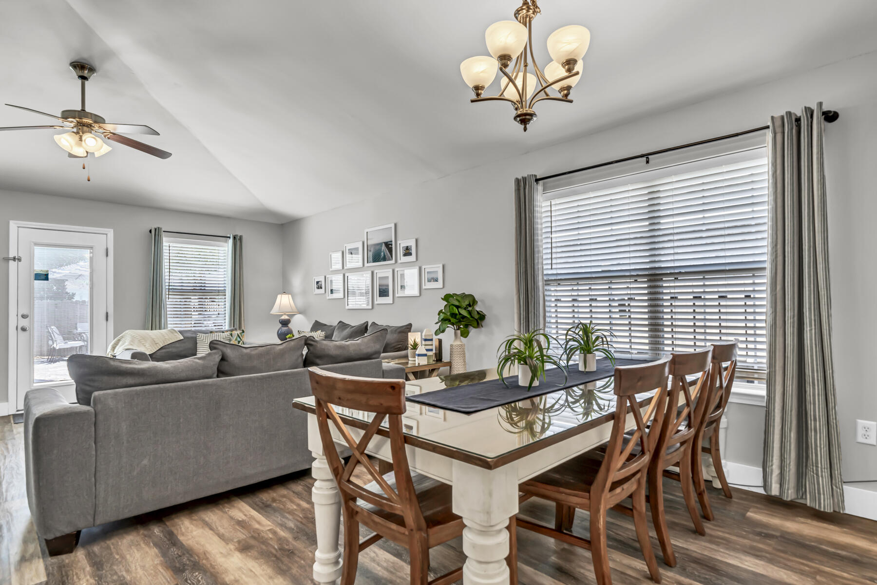 PARADISE RETREAT - Residential