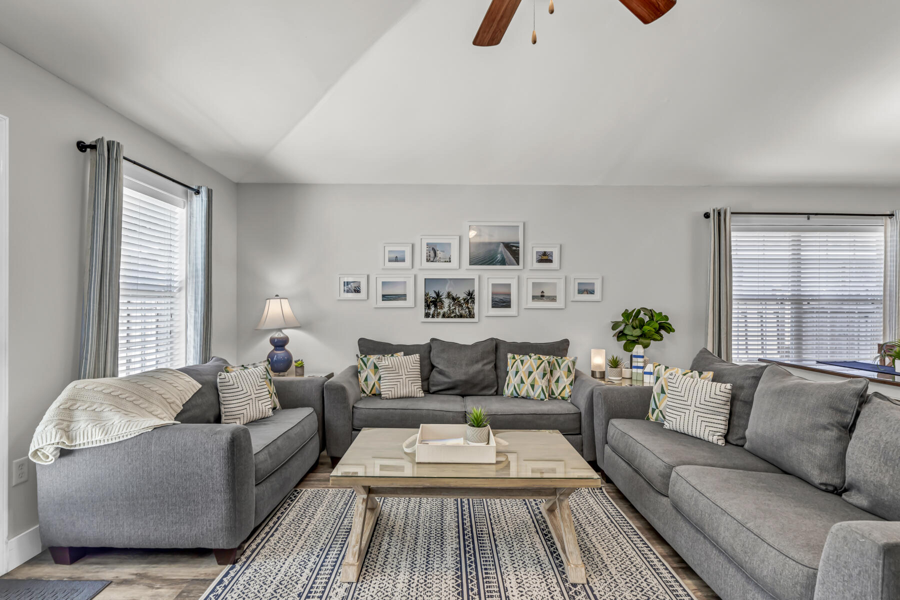 PARADISE RETREAT - Residential