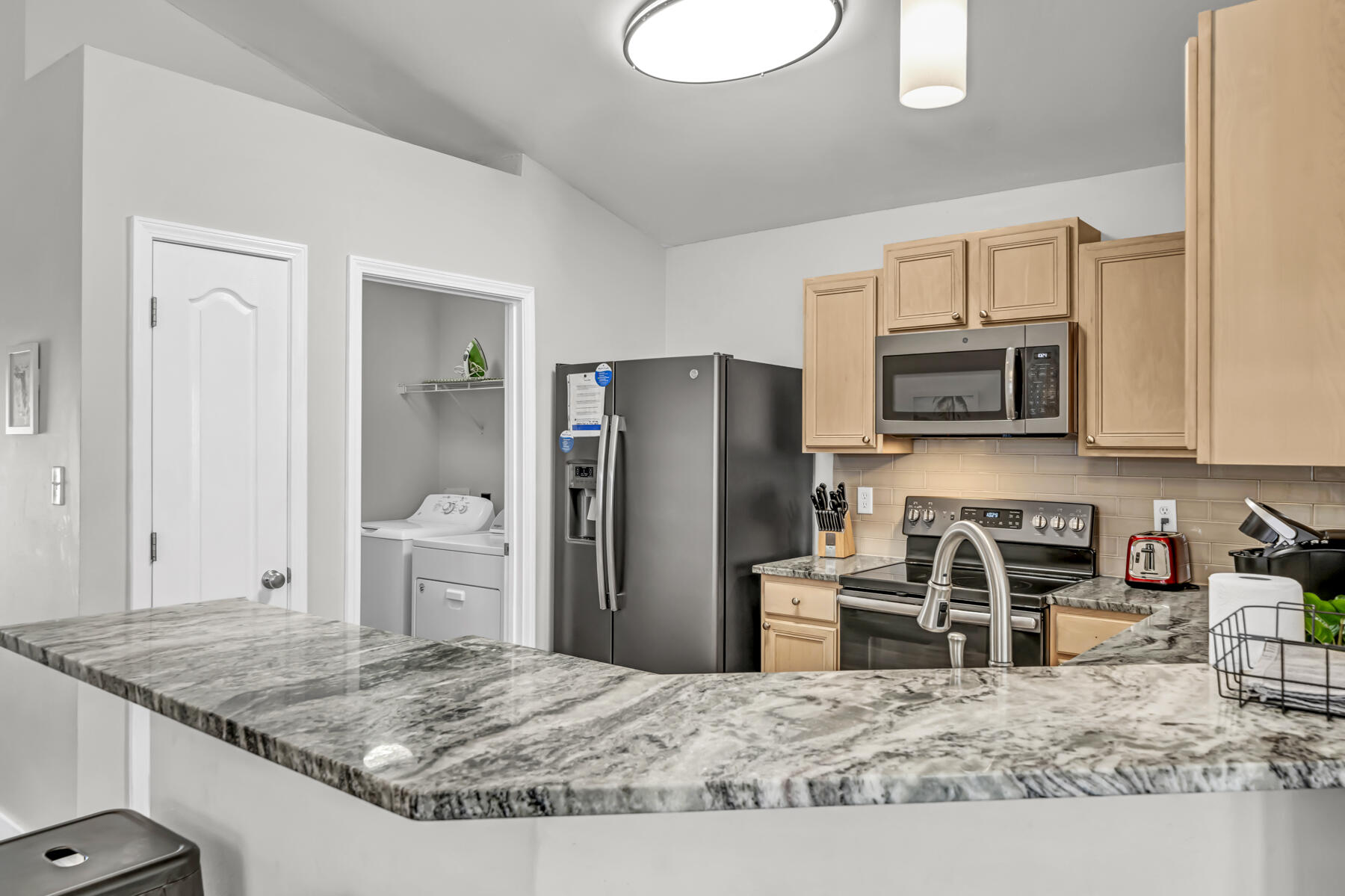 PARADISE RETREAT - Residential