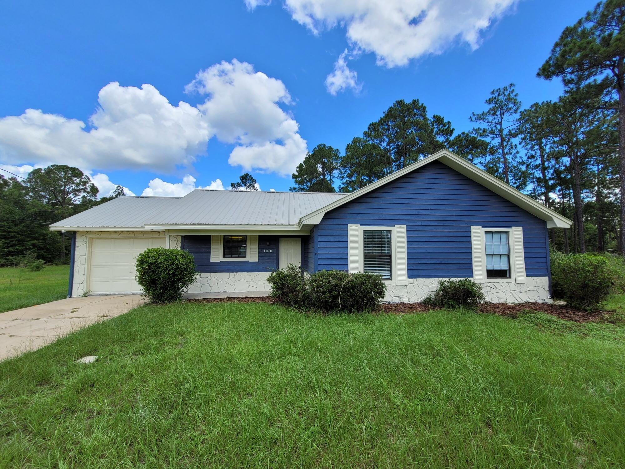 IMPERIAL LAKES - Residential