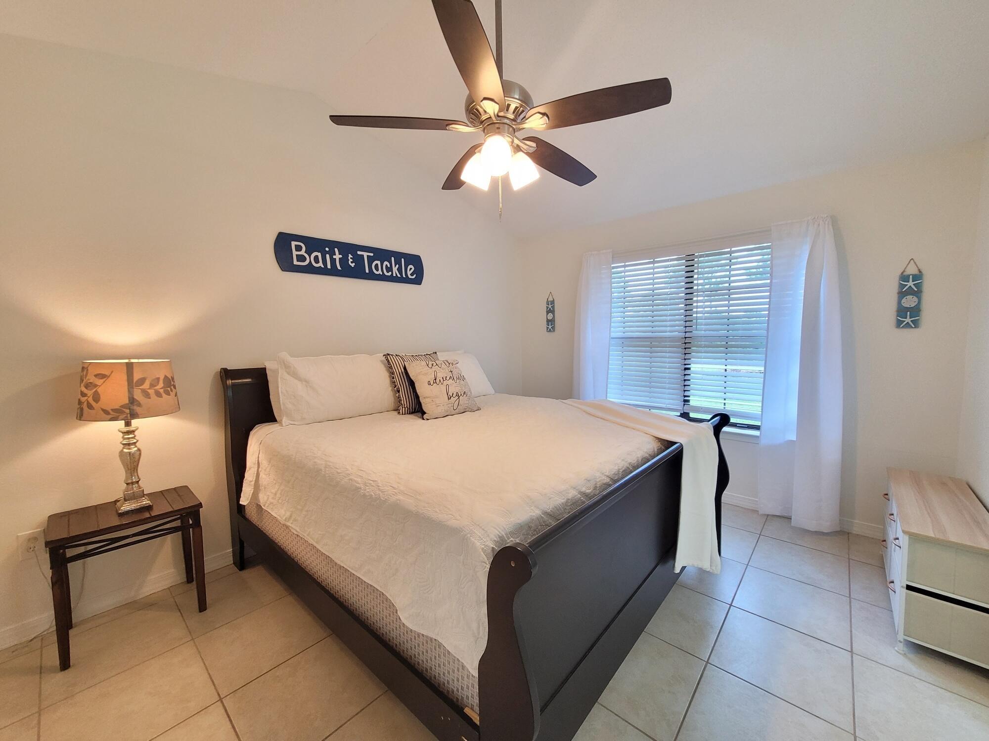 IMPERIAL LAKES - Residential