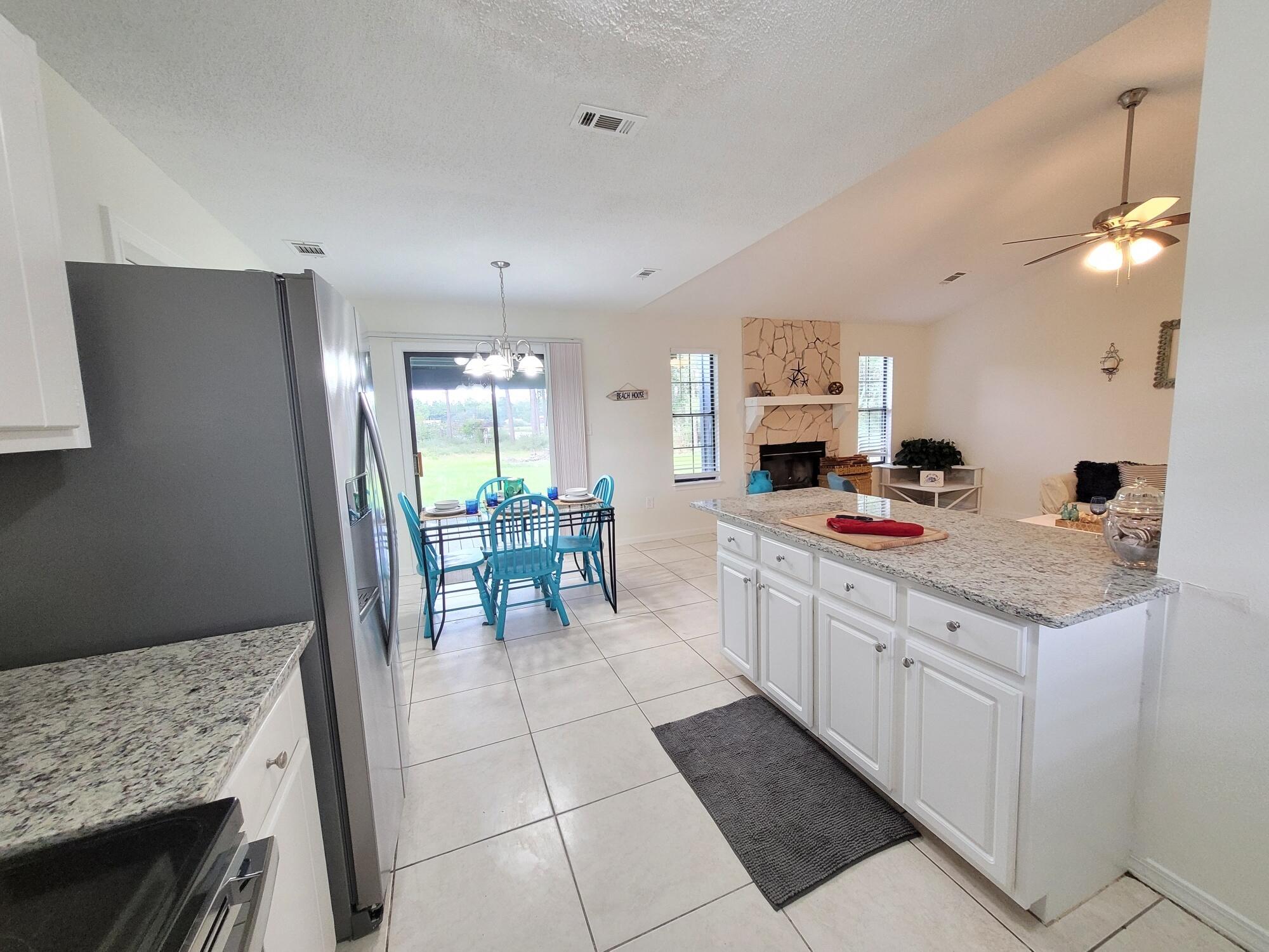 IMPERIAL LAKES - Residential