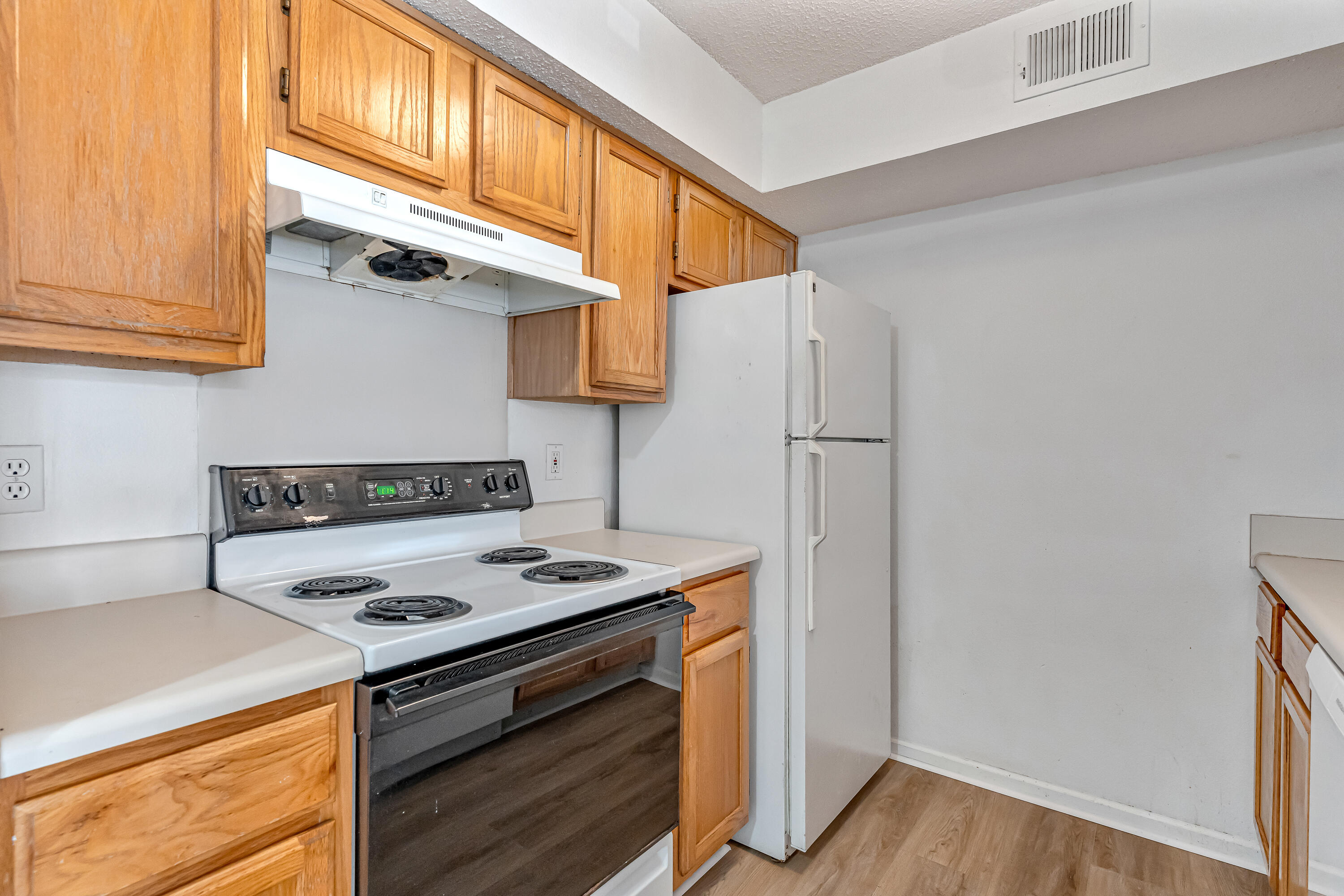 INDIAN LAKE - Residential Lease
