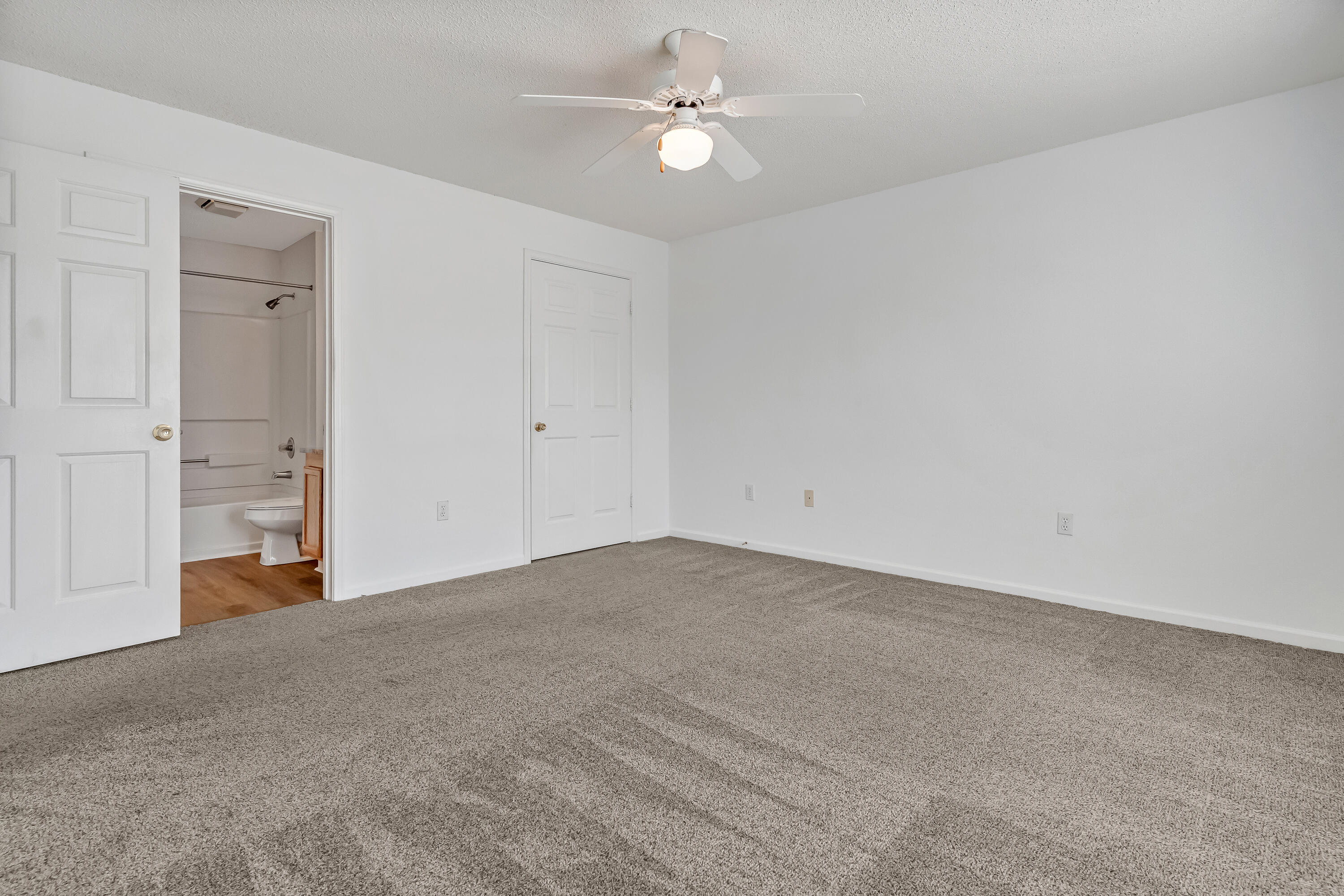 INDIAN LAKE - Residential Lease