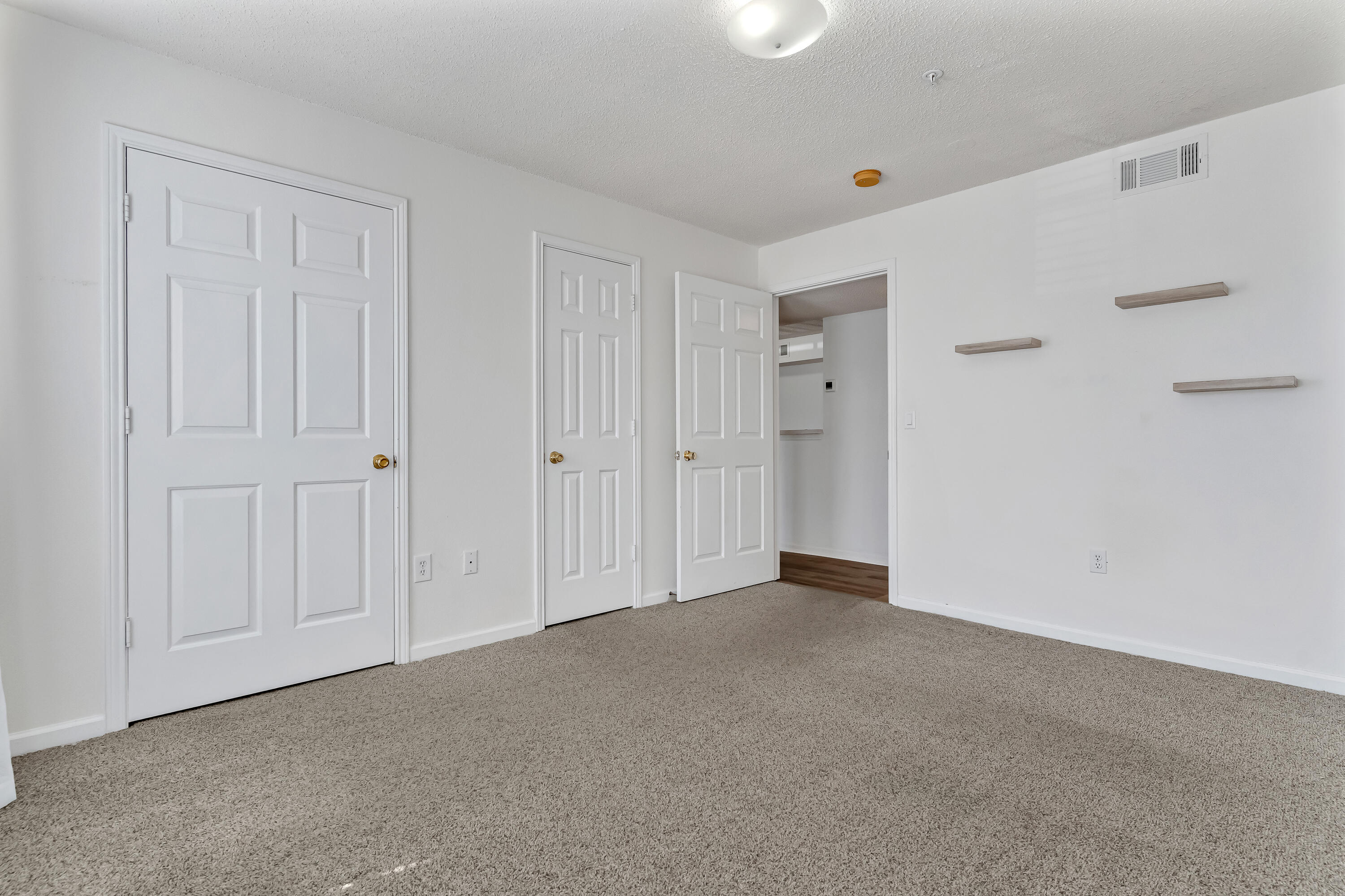 INDIAN LAKE - Residential Lease