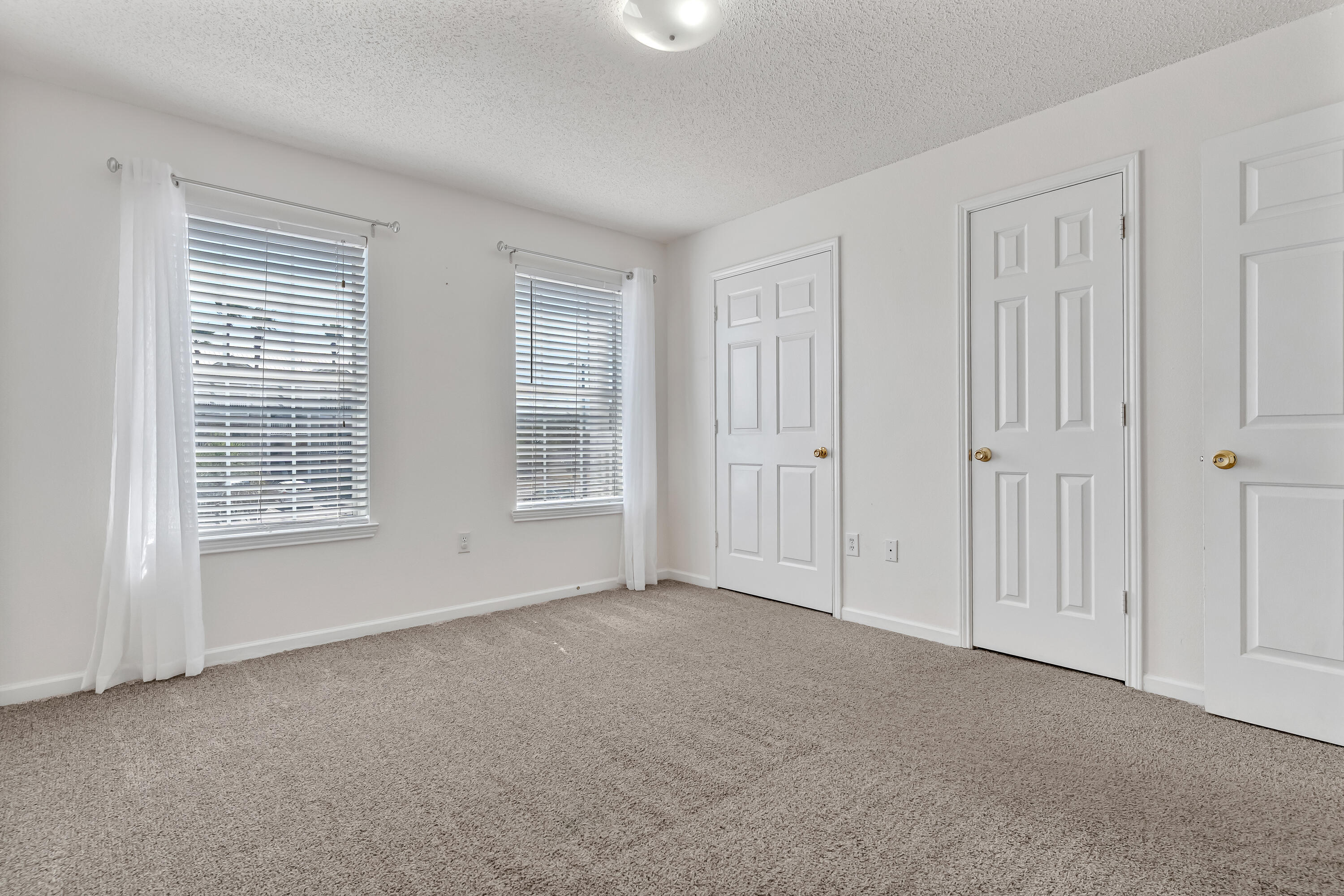 INDIAN LAKE - Residential Lease
