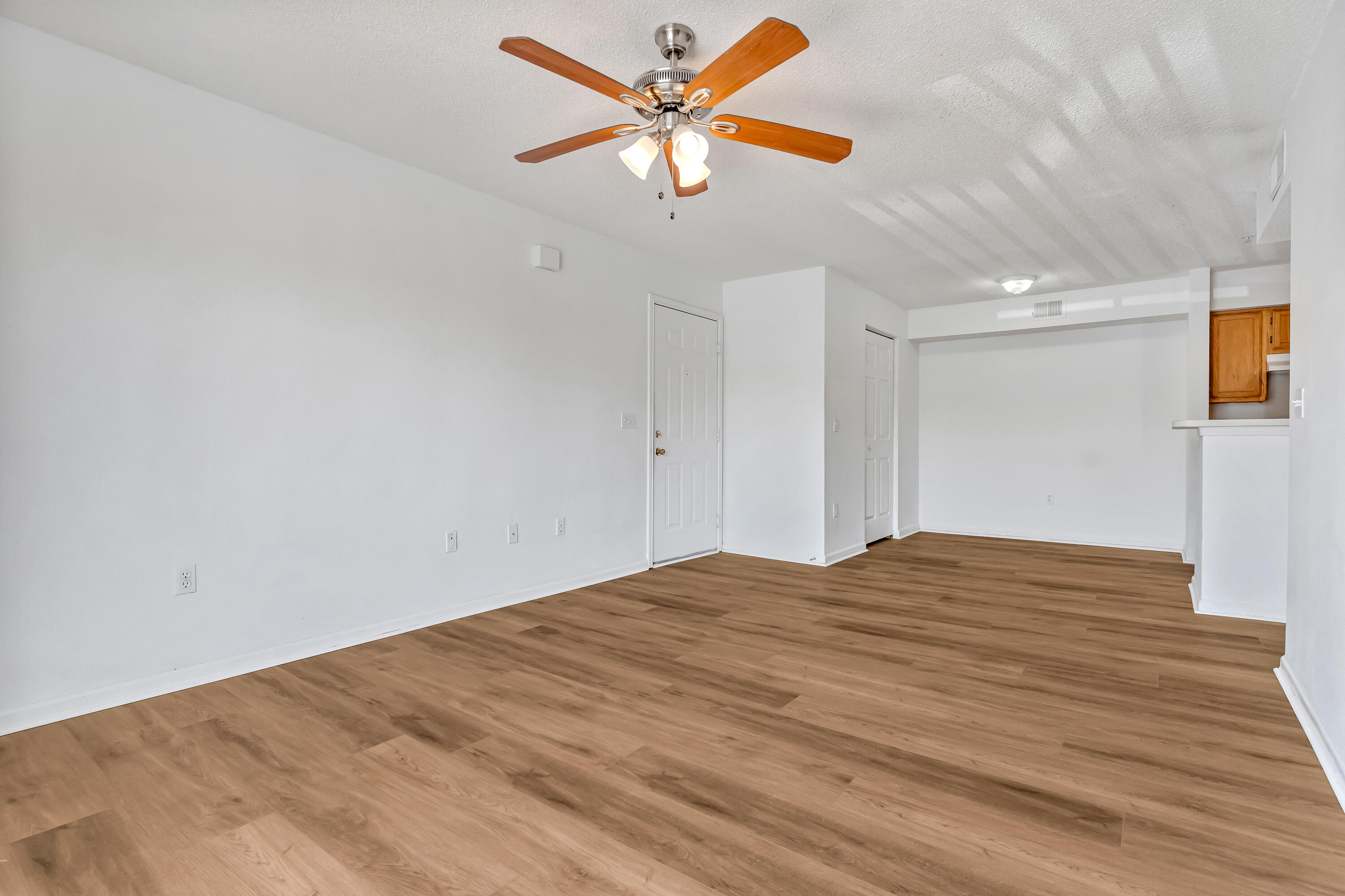INDIAN LAKE - Residential Lease