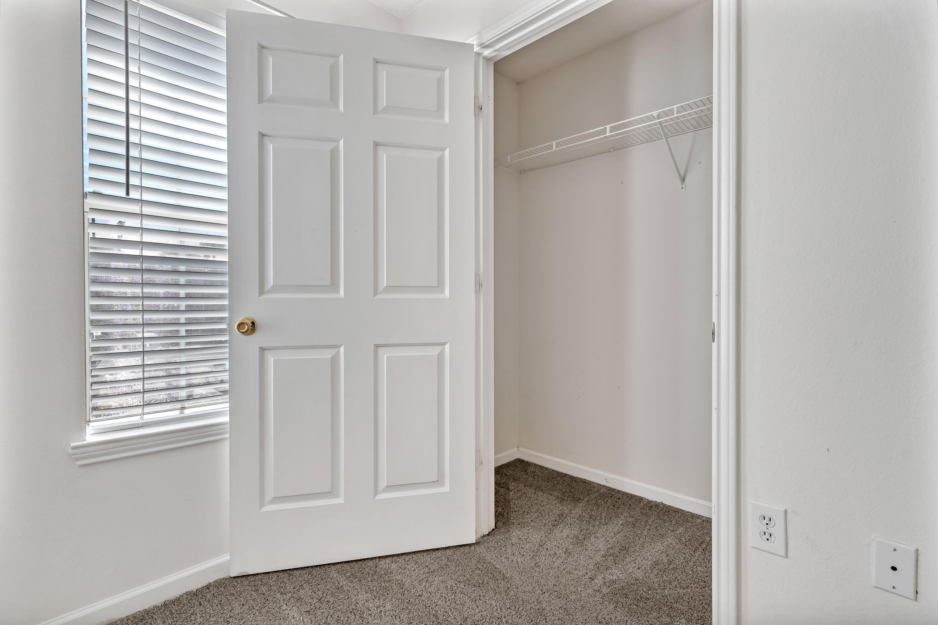 INDIAN LAKE - Residential Lease