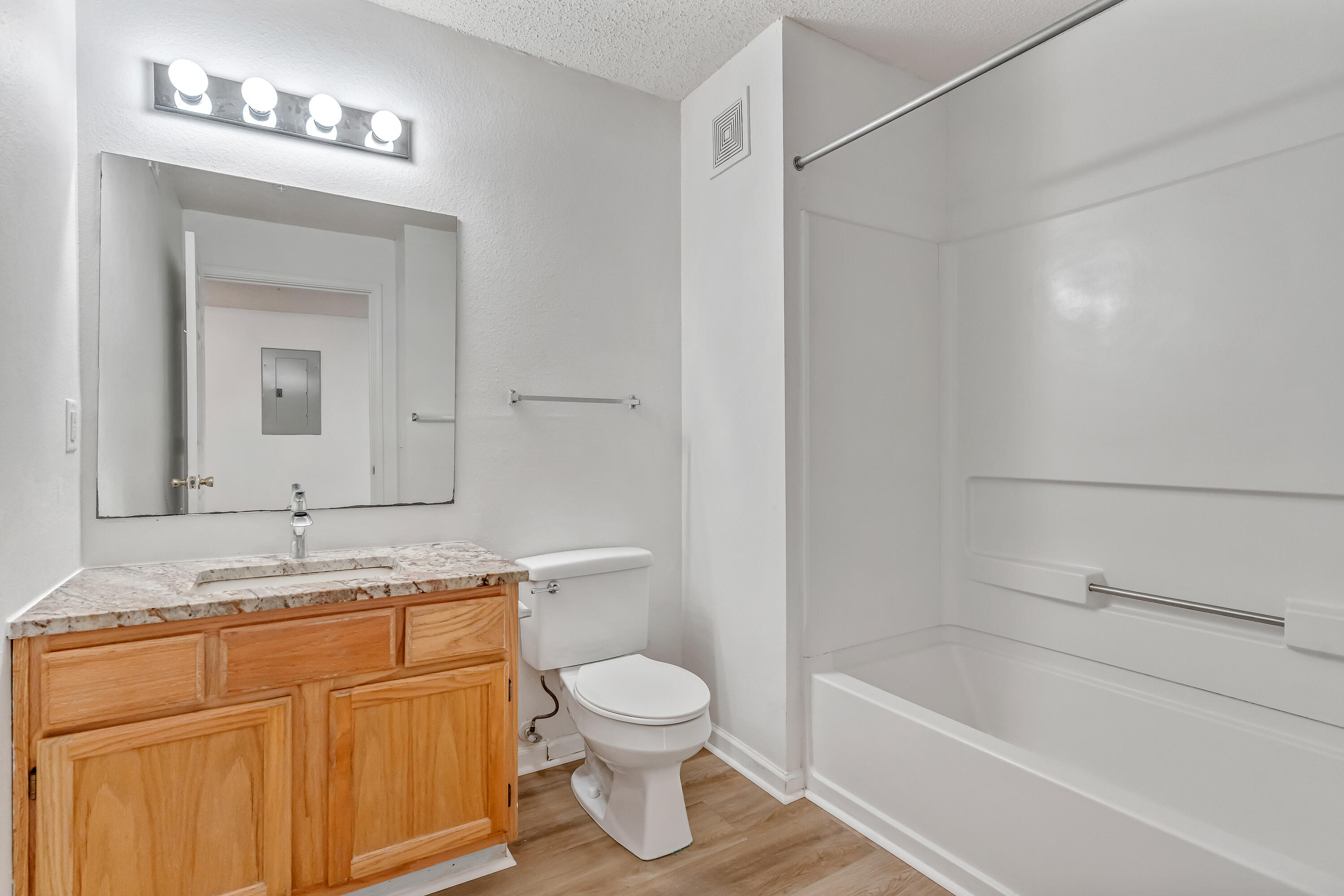 INDIAN LAKE - Residential Lease