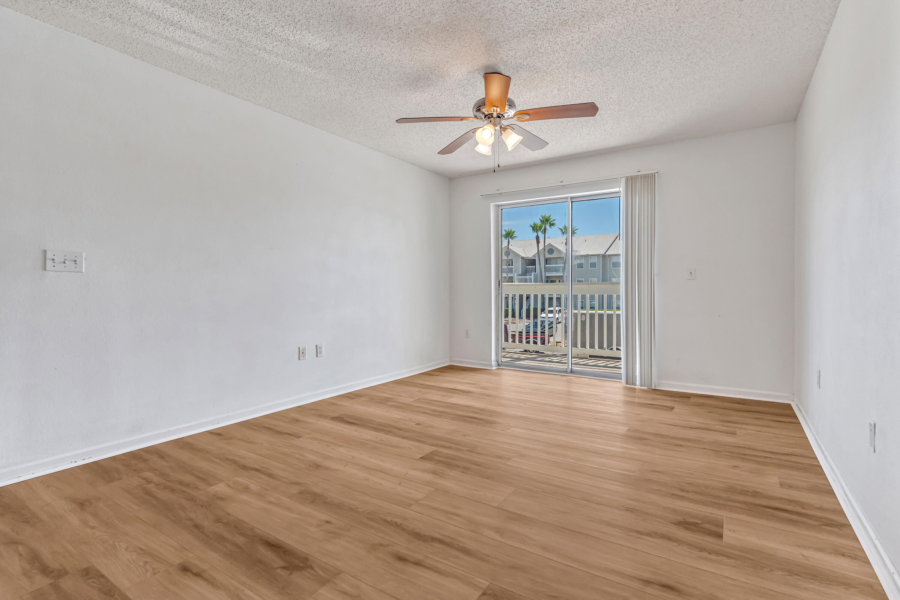 INDIAN LAKE - Residential Lease