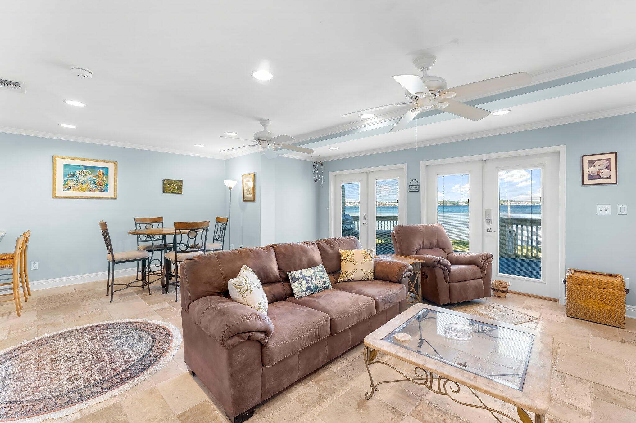 GARNIERS CAY T/H - Residential