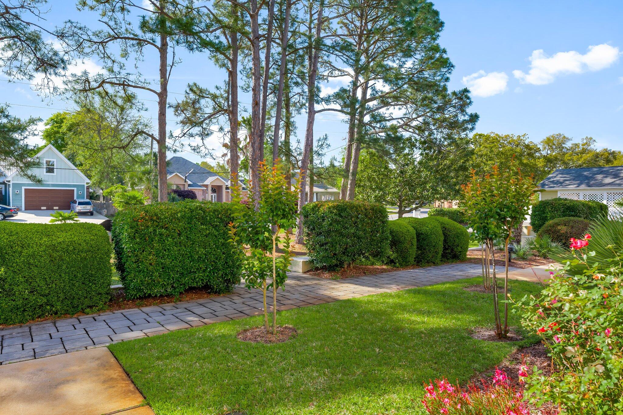 GARNIERS CAY T/H - Residential