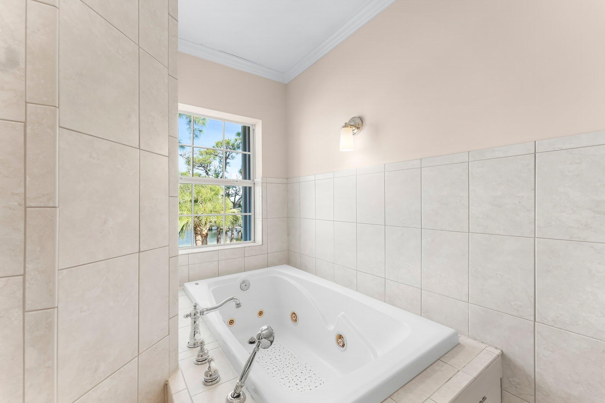 GARNIERS CAY T/H - Residential