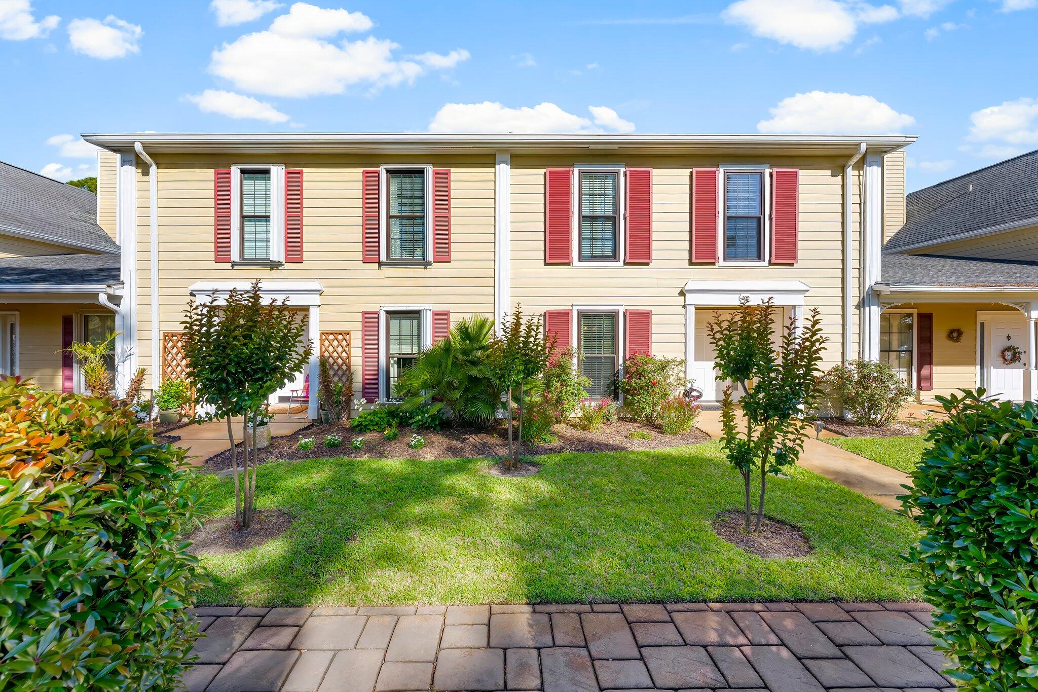 GARNIERS CAY T/H - Residential