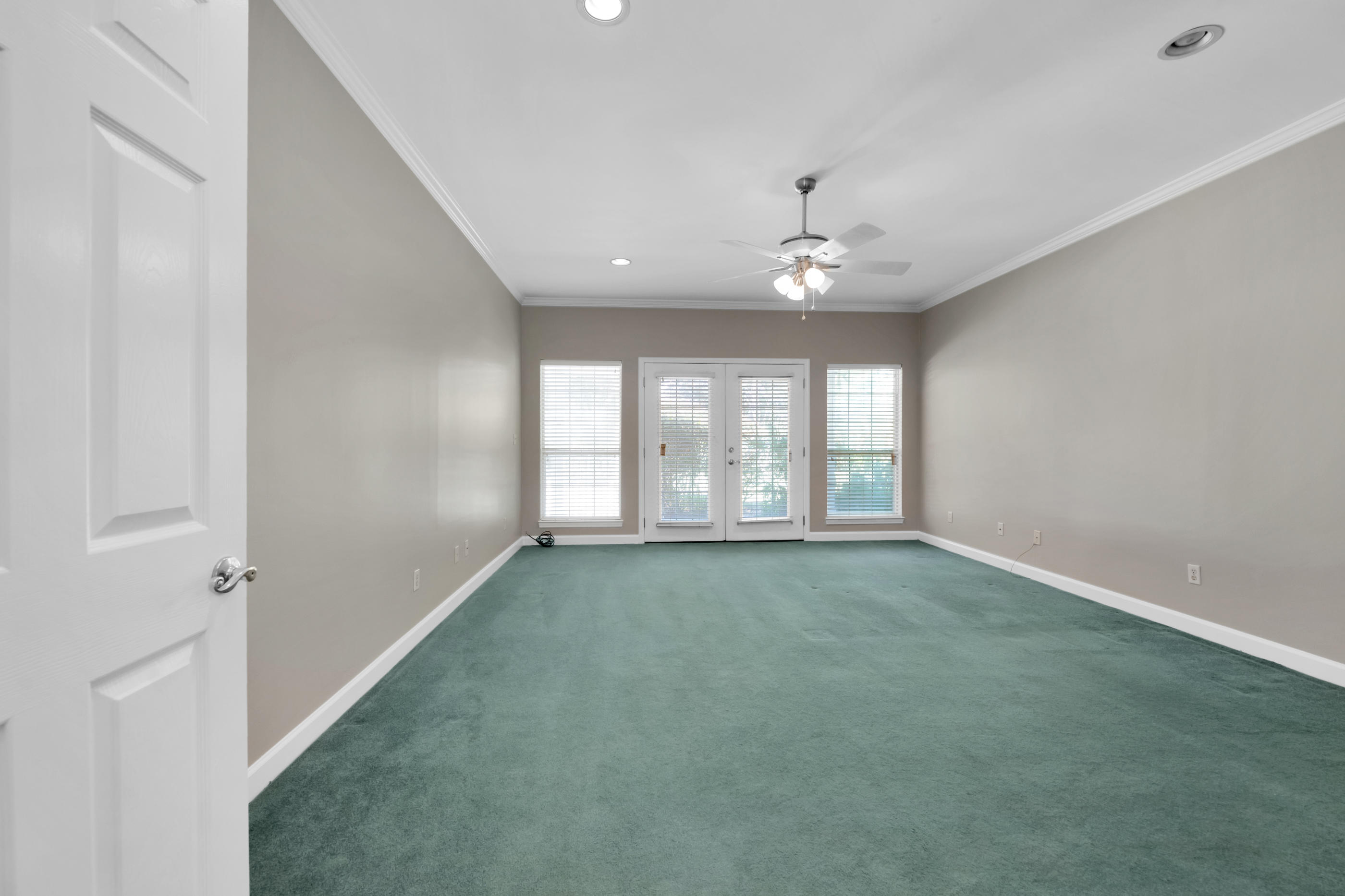 LAKE LORRAINE ESTATES 1 - Residential