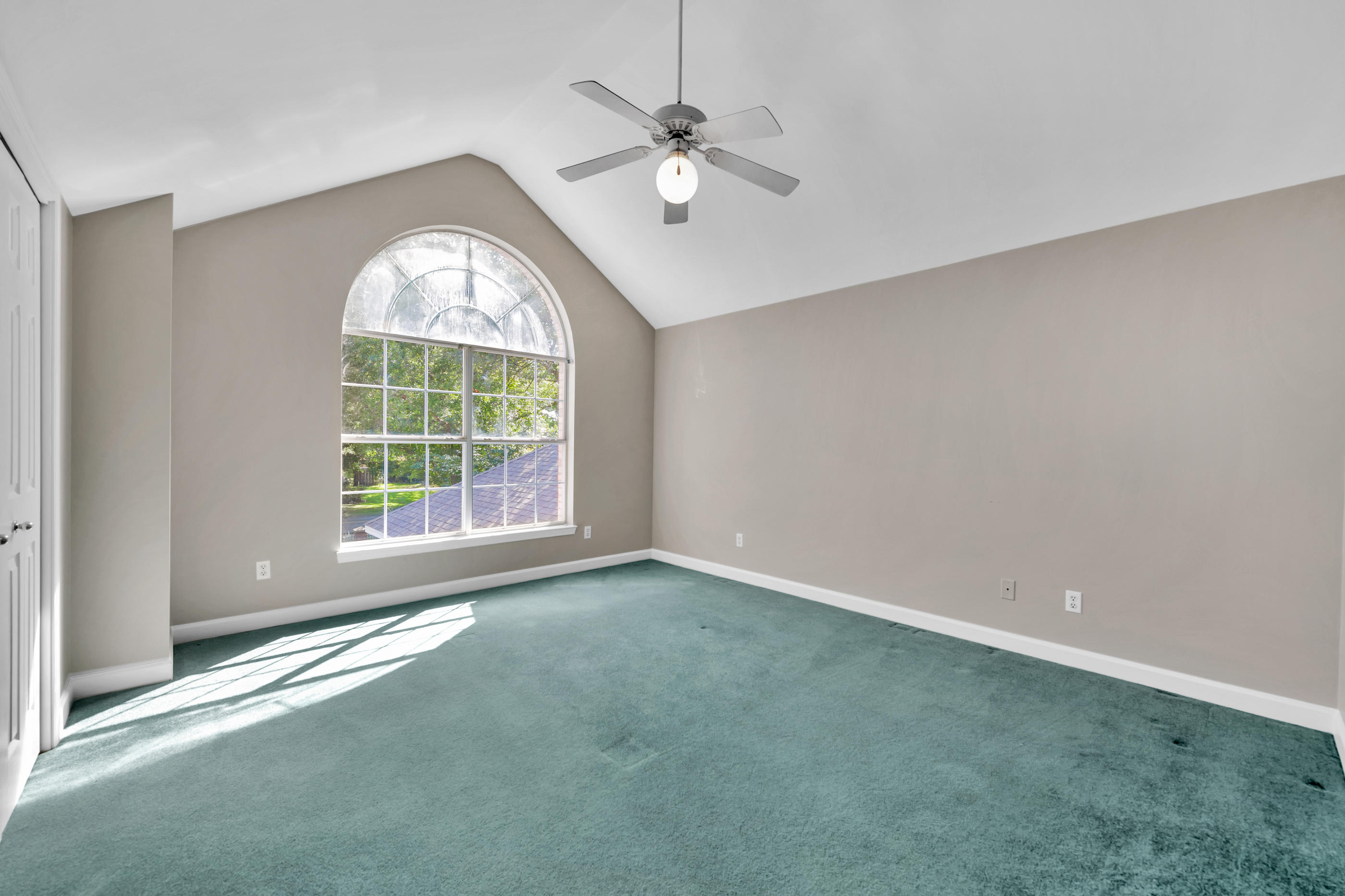 LAKE LORRAINE ESTATES 1 - Residential